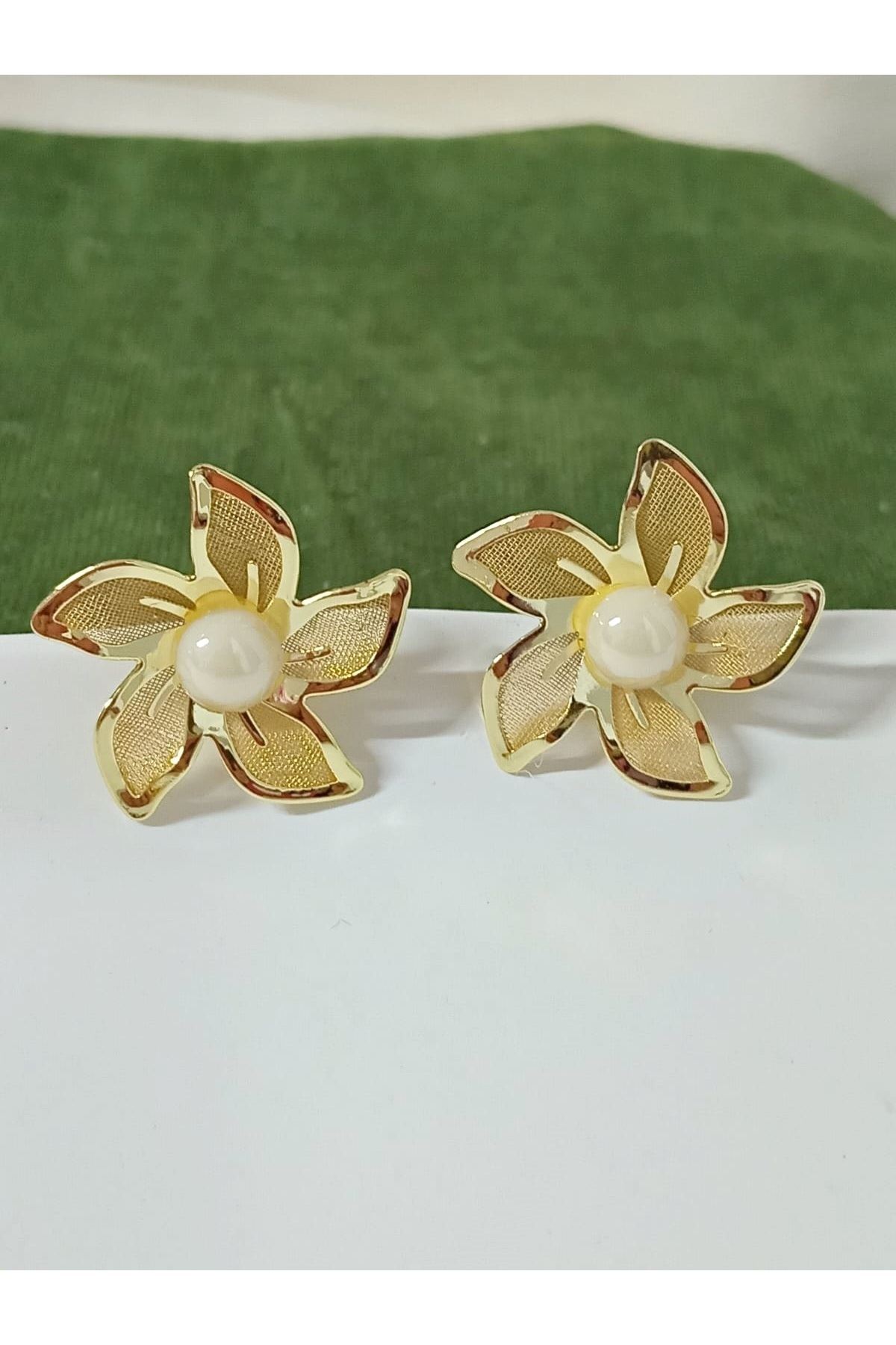 Gold Çiçek İncili Kadın Küpe