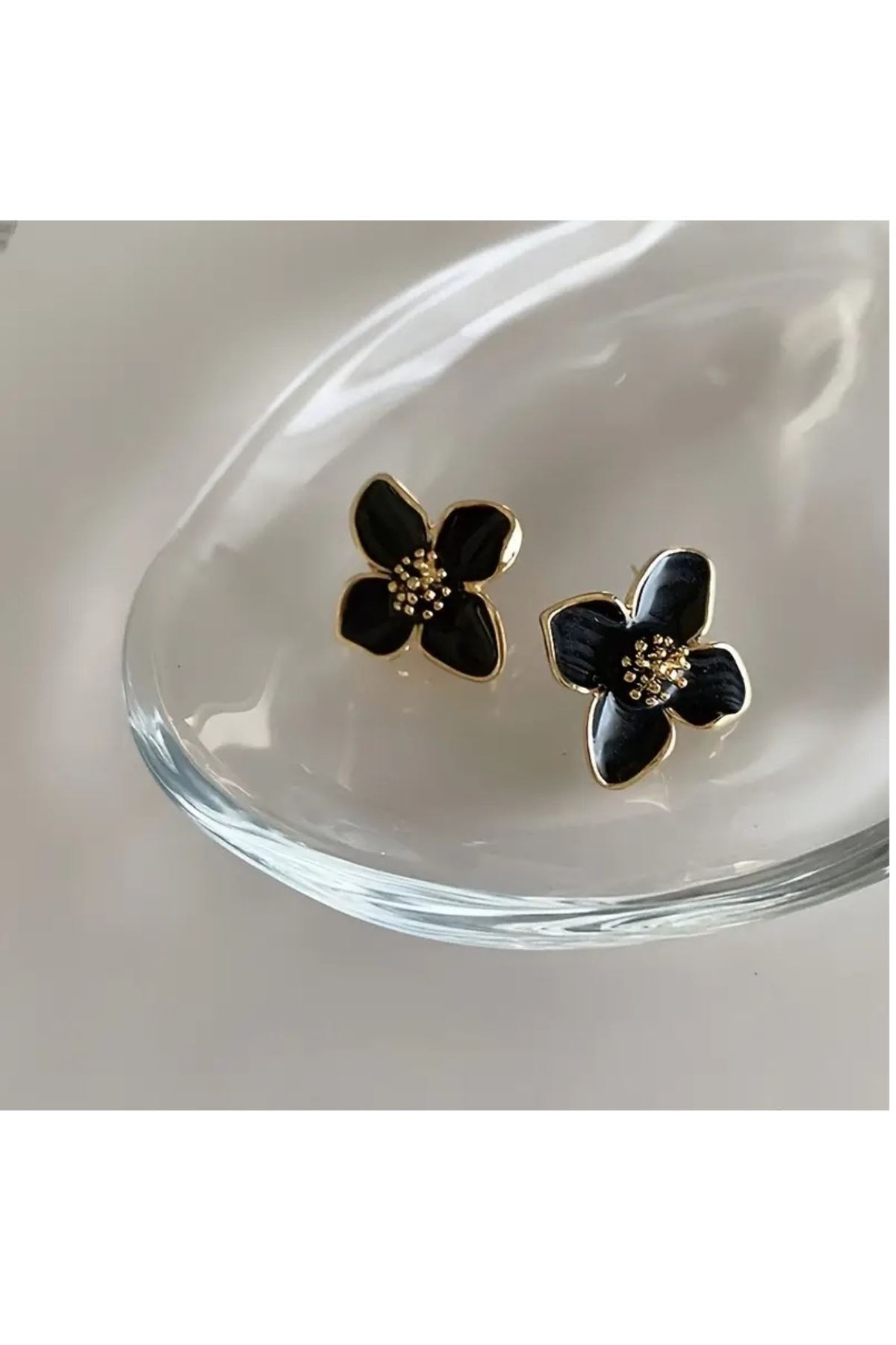 Siyah Gold Çiçek Kadın Küpe