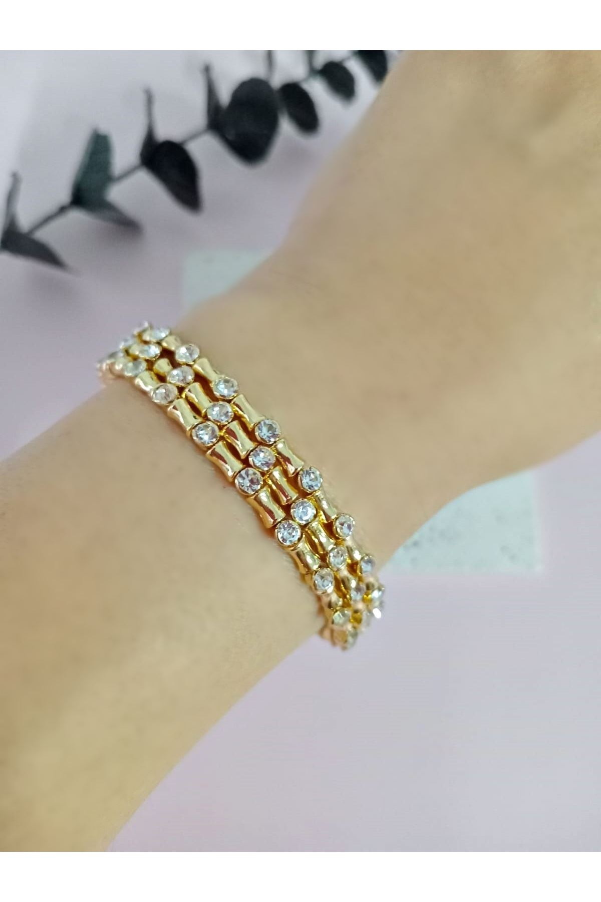 Gold Taşlı Dolamalı Kadın Bileklik