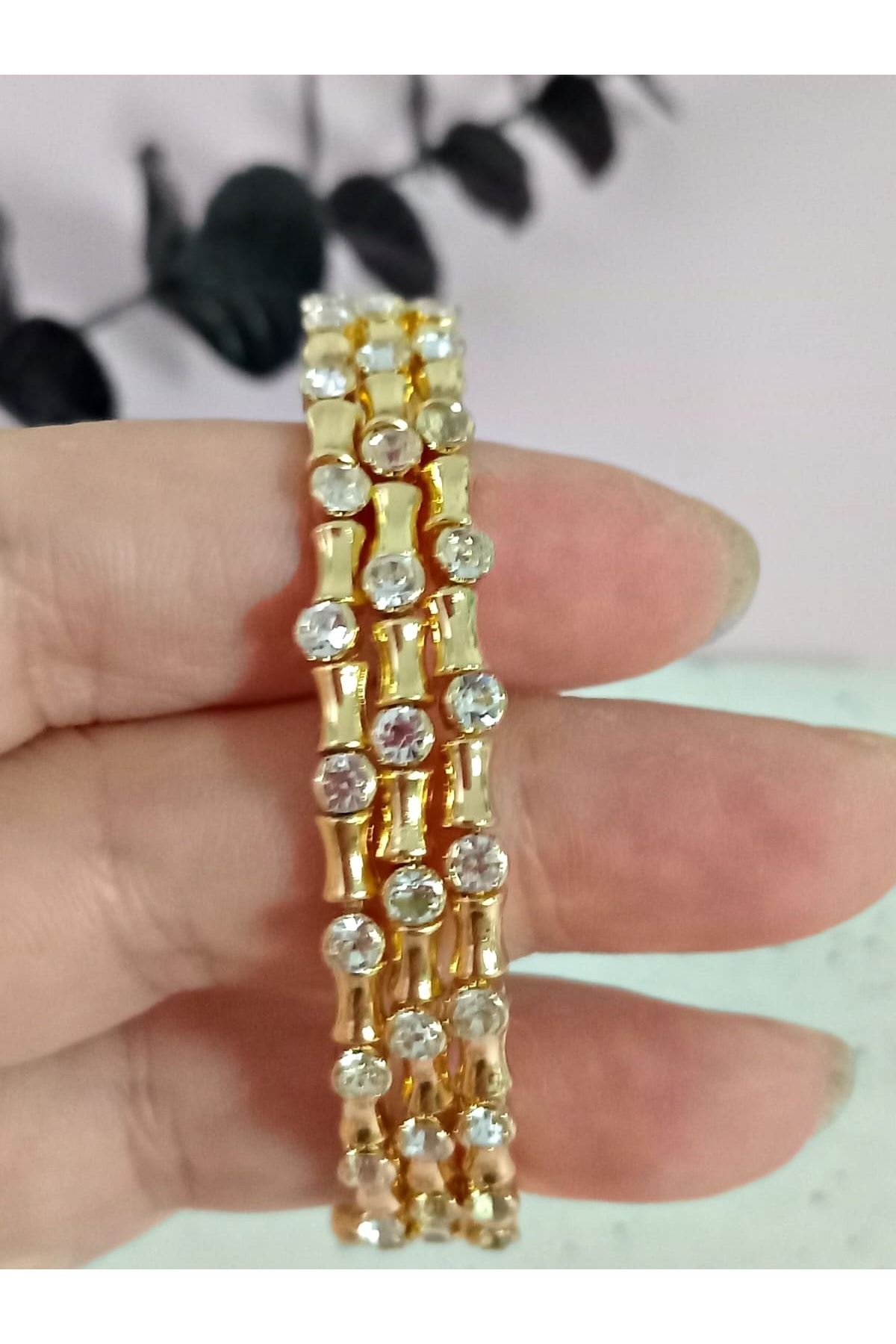 Gold Taşlı Dolamalı Kadın Bileklik