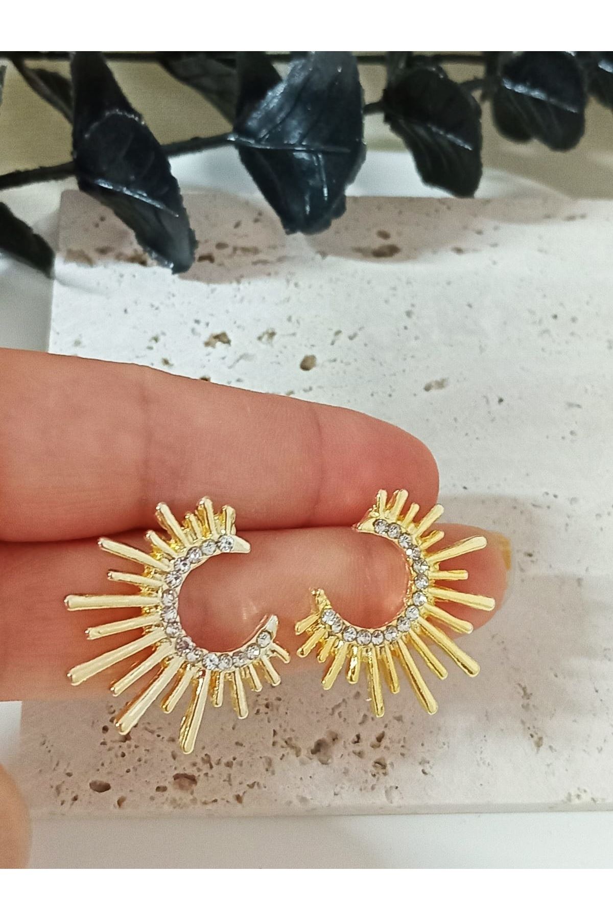 Gold Taşlı Güneş Kadın Küpe