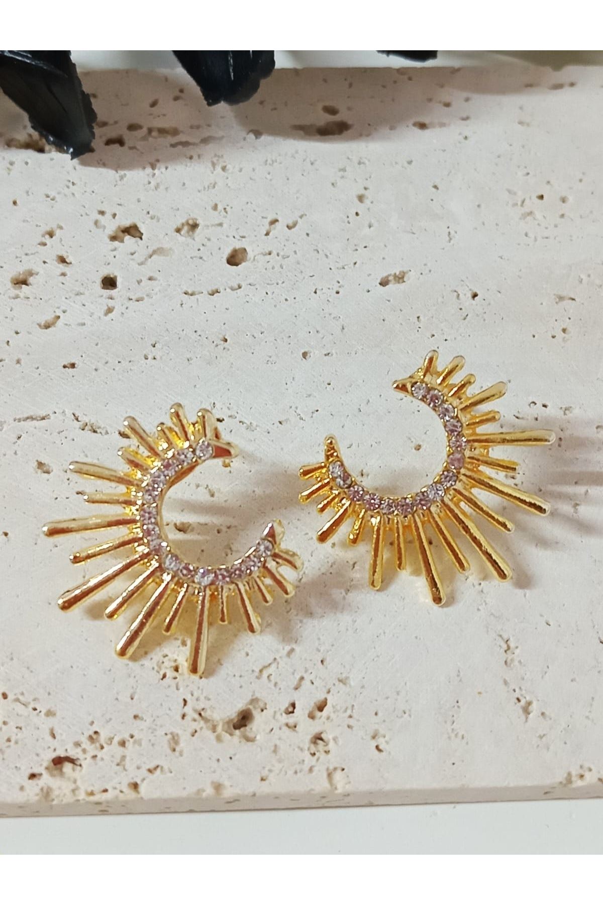 Gold Taşlı Güneş Kadın Küpe