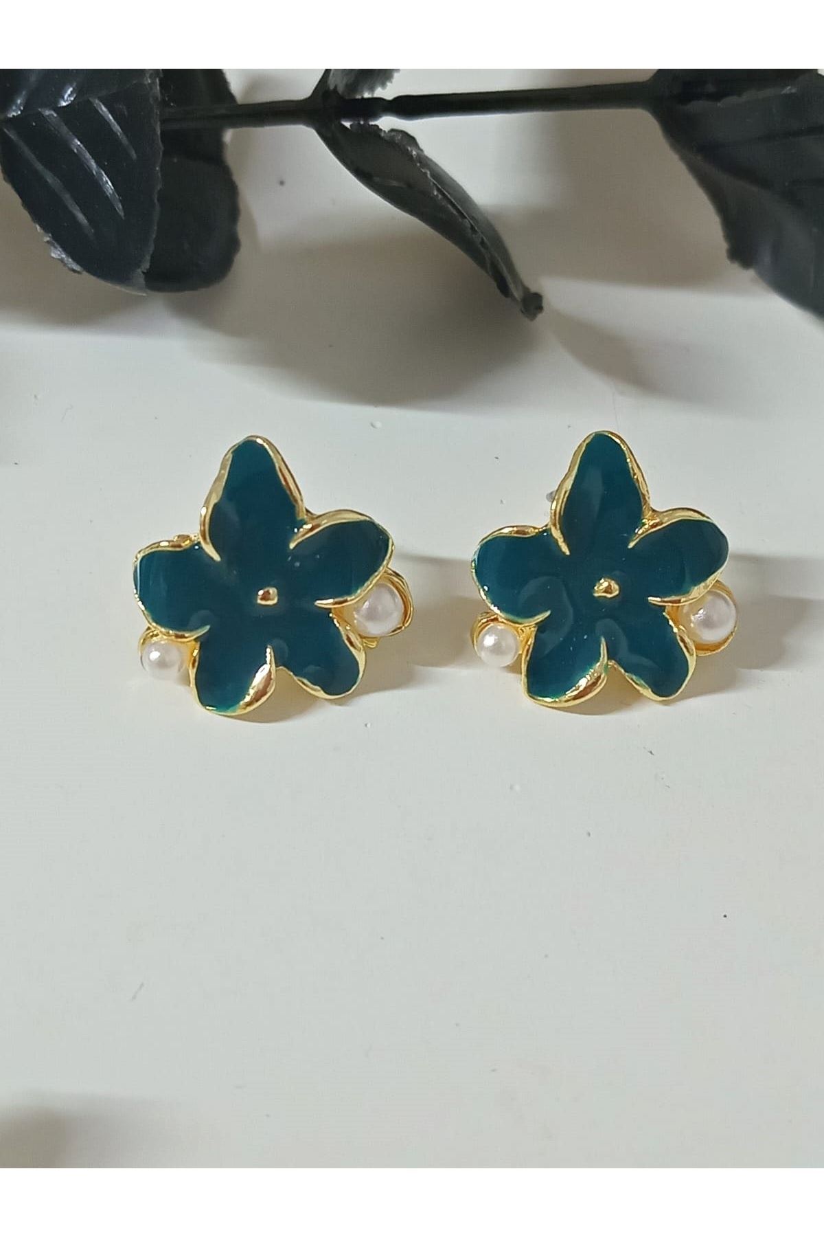 Yeşil Sedefli Çiçek İncili Küçük Kadın Küpe
