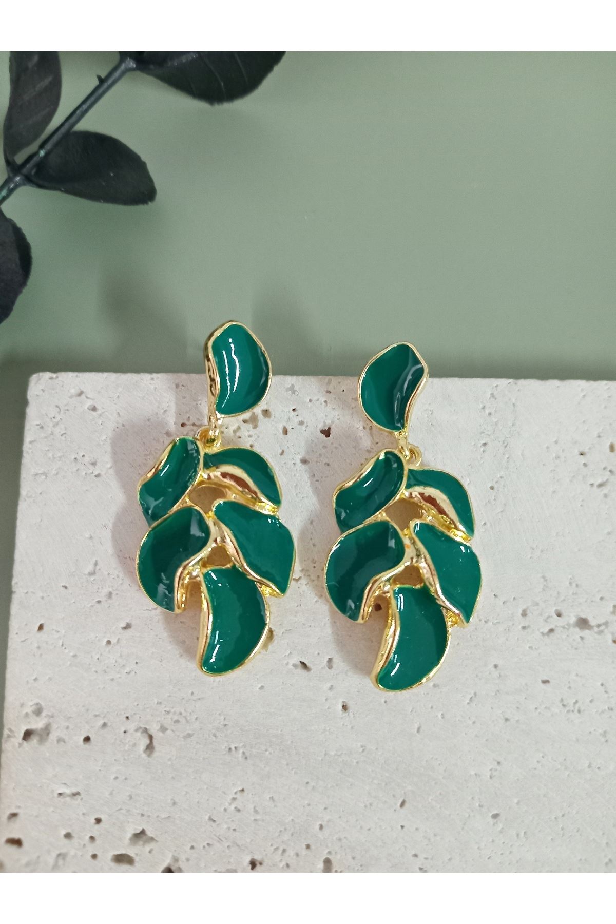 Yeşil Yaprak Model Kadın Küpe