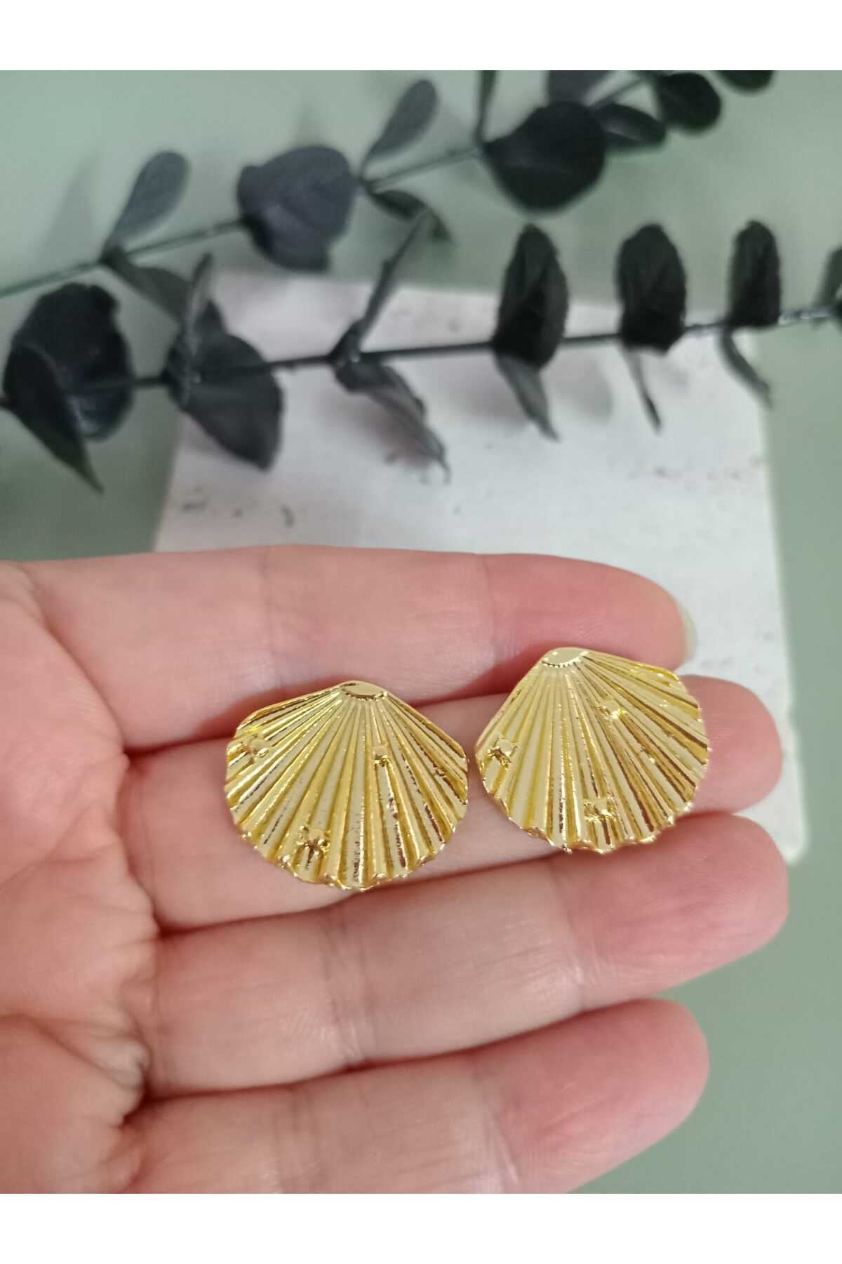 Gold Midye Hafif Kadın Küpe