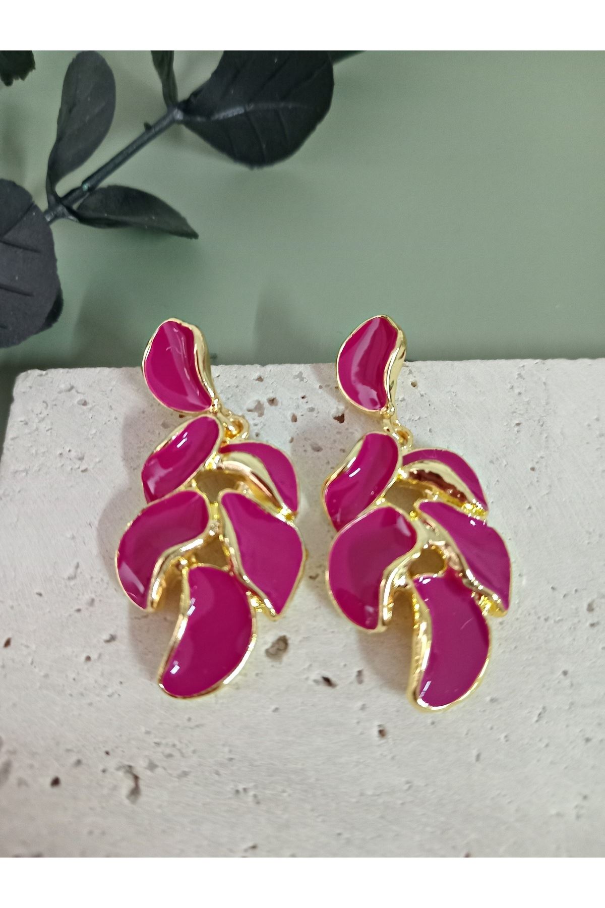 Mürdüm Yaprak Model Kadın Küpe