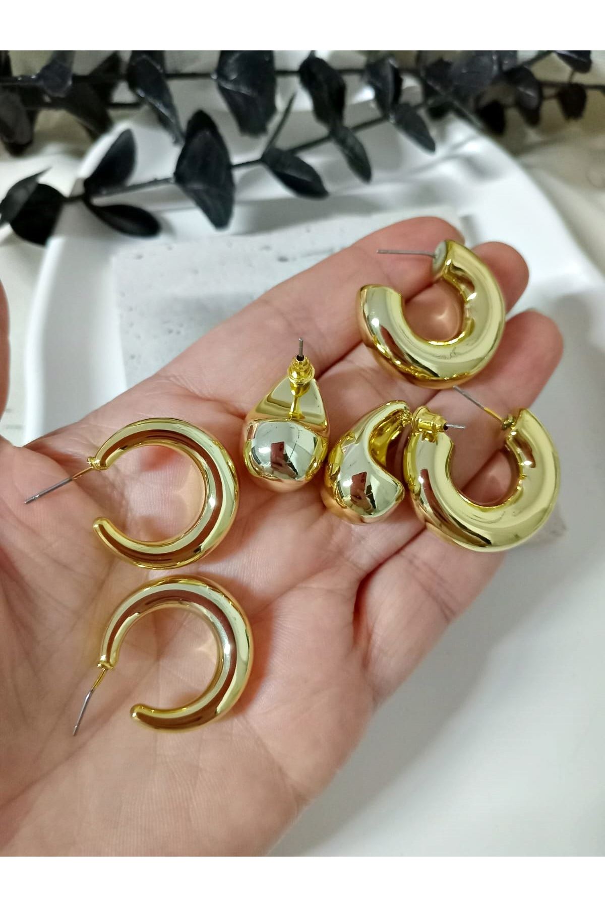 Gold 6 lı Çok Hafif Şık Küpe Seti