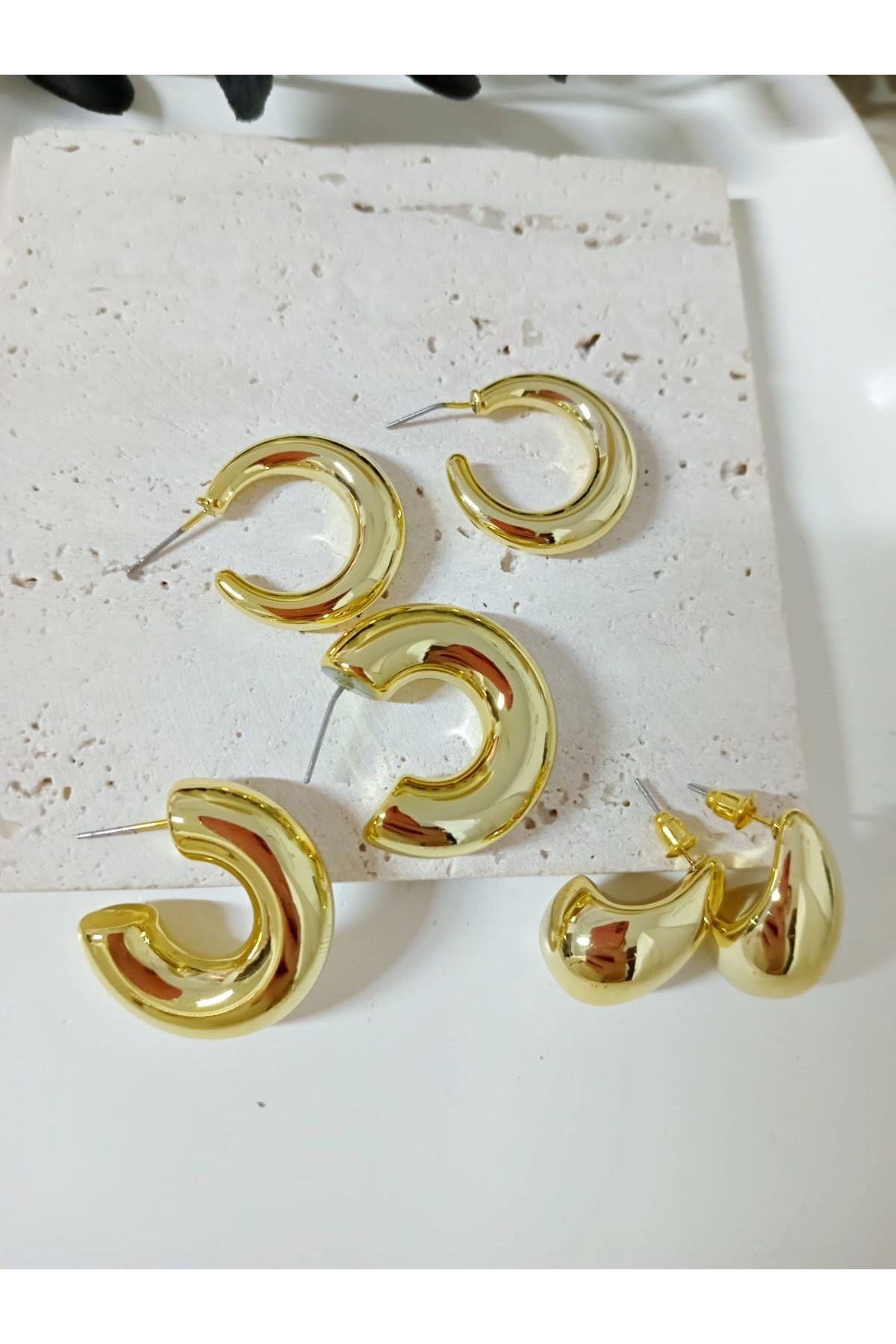 Gold 6 lı Çok Hafif Şık Küpe Seti