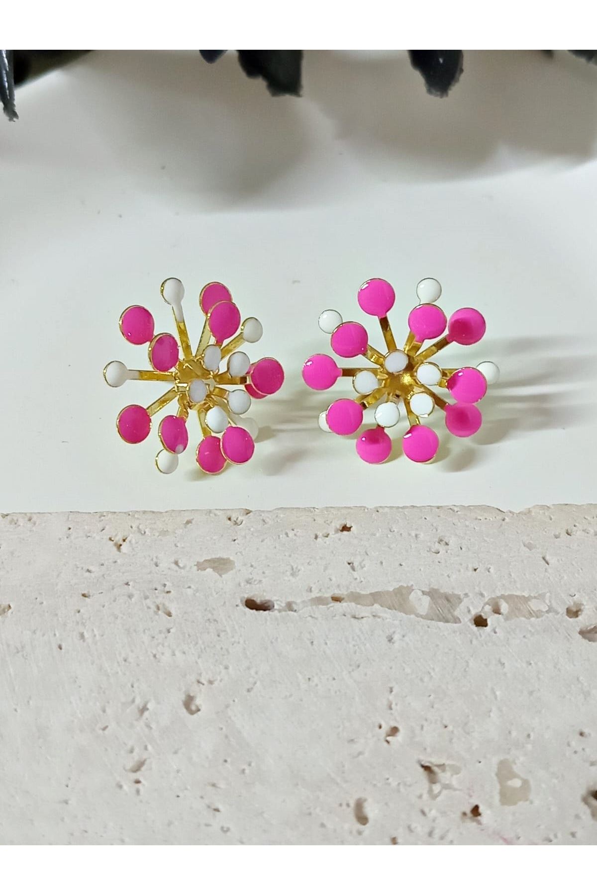 Pembe Beyaz Mineli Gold Küpe