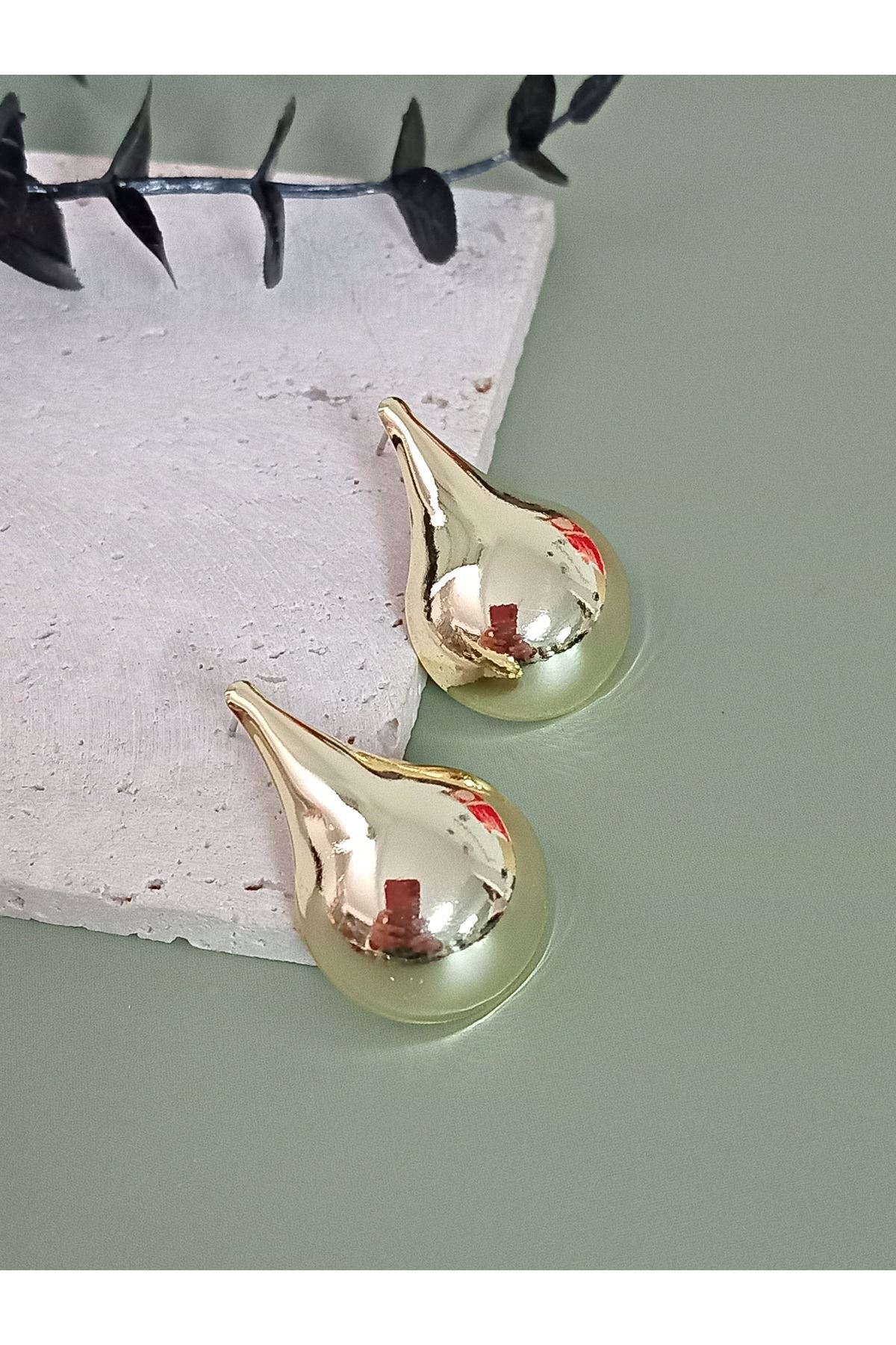 Gold Damla Büyük Hafif Kadın Küpe