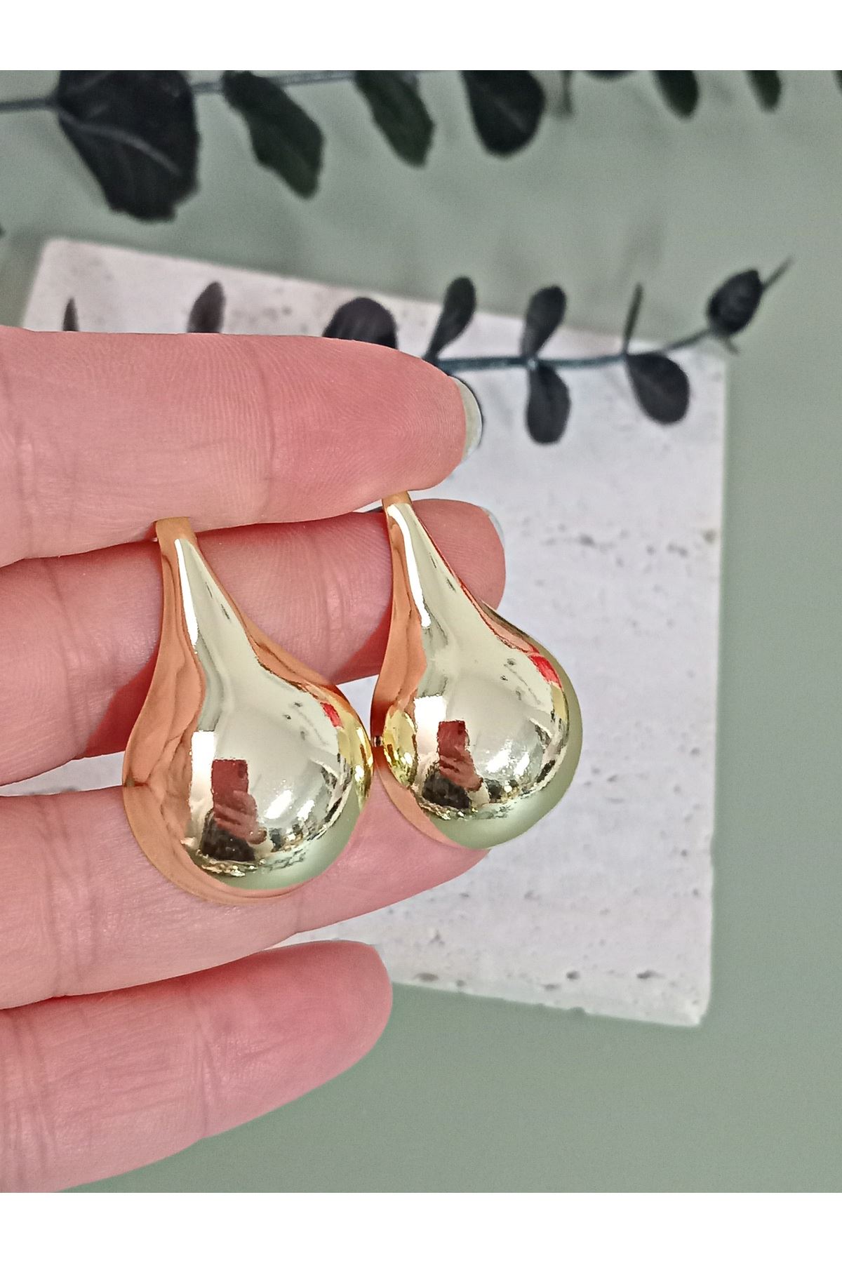 Gold Damla Büyük Hafif Kadın Küpe