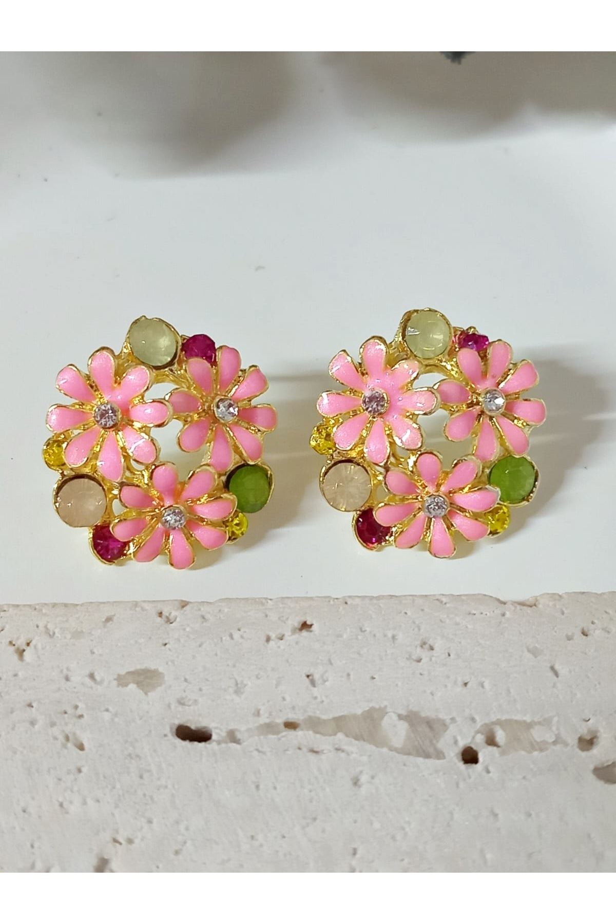 Pembe Mineli Gold Papatya Küpe