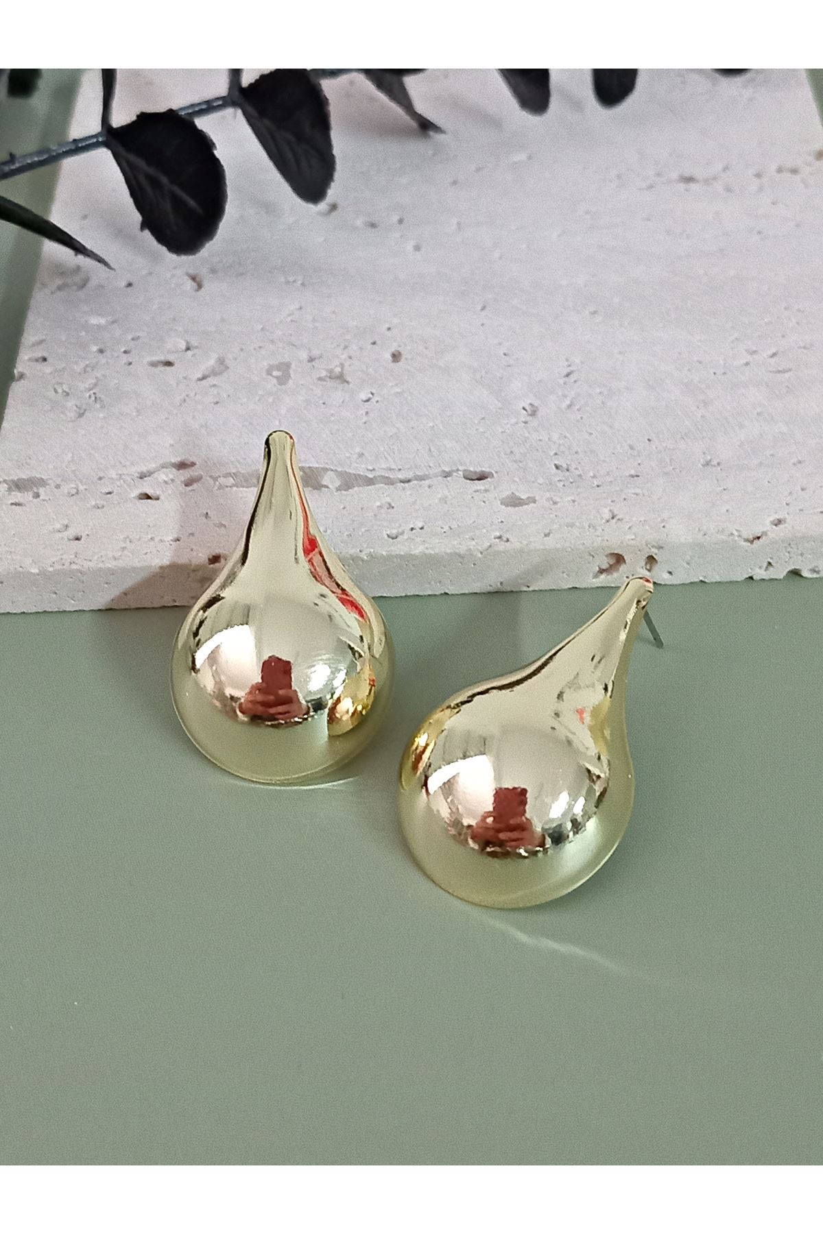 Gold Damla Büyük Hafif Kadın Küpe