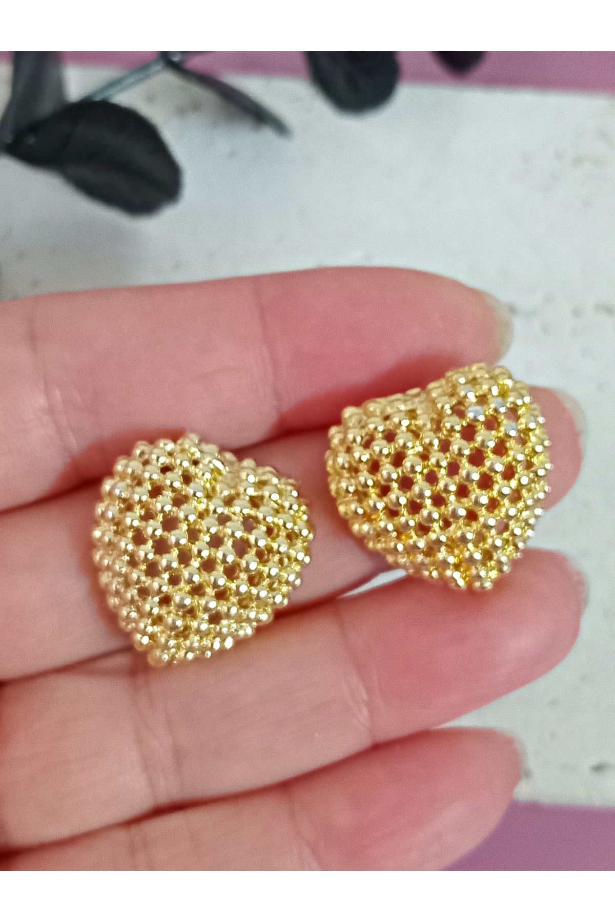 Gold Kalp Hafif Kadın Küpe