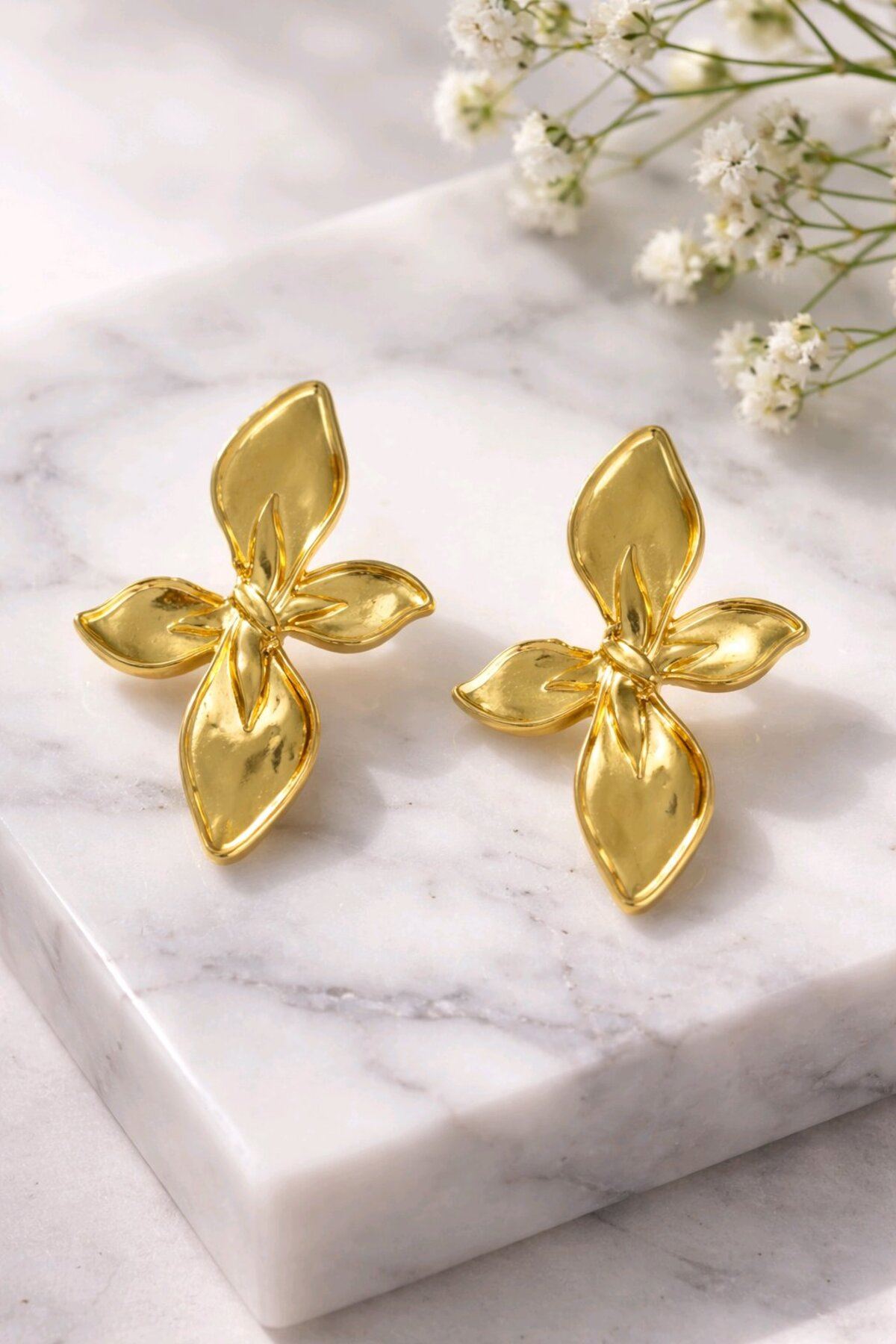 Gold Çiçek Küpe