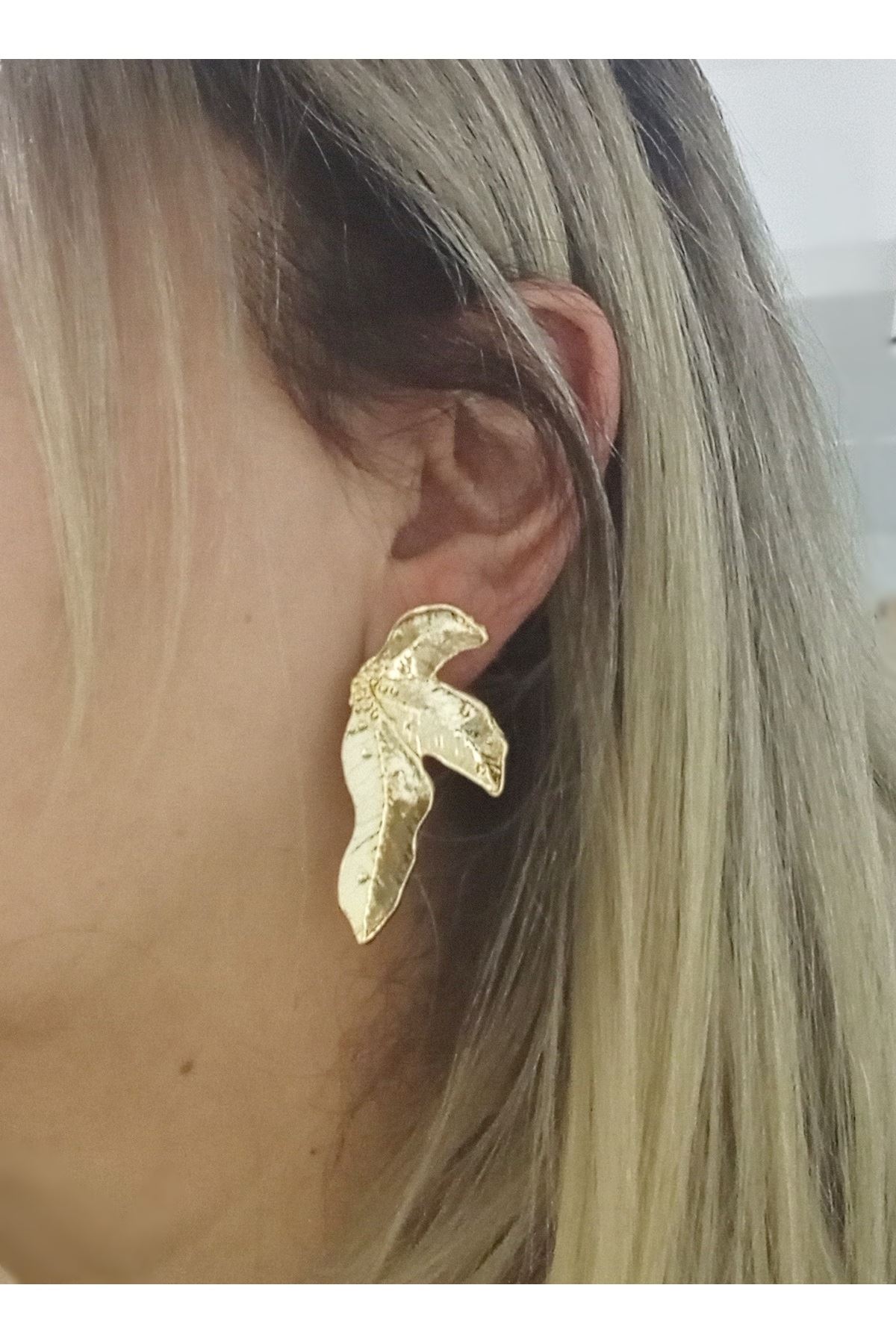 Gold Palmiye Yaprağı Küpe