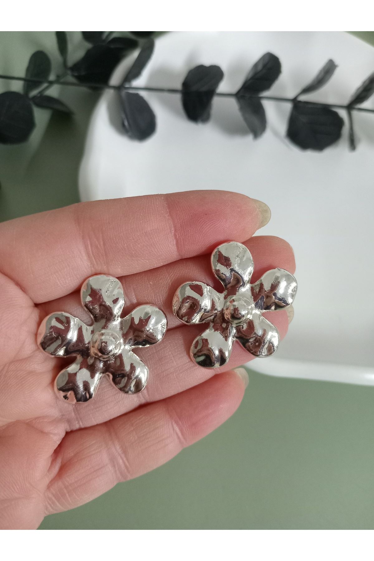 Gümüş Çiçek Küpe