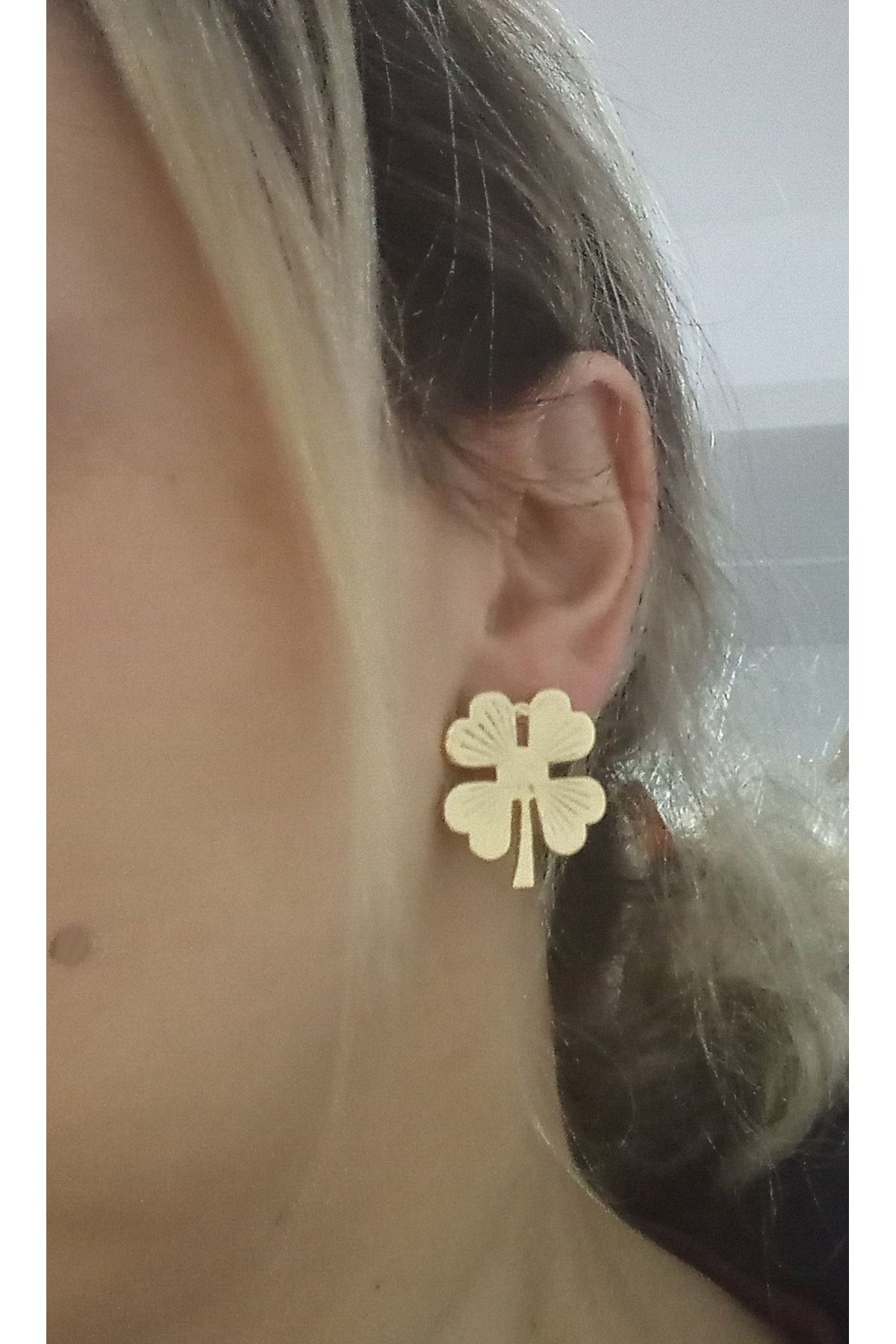Gold Yonca Kadın Küpe