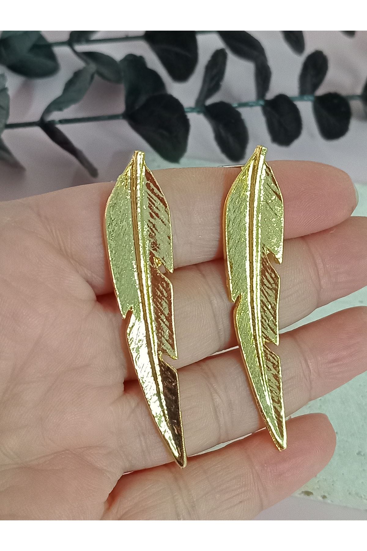 Gold Uzun Hafif Yaprak Küpe
