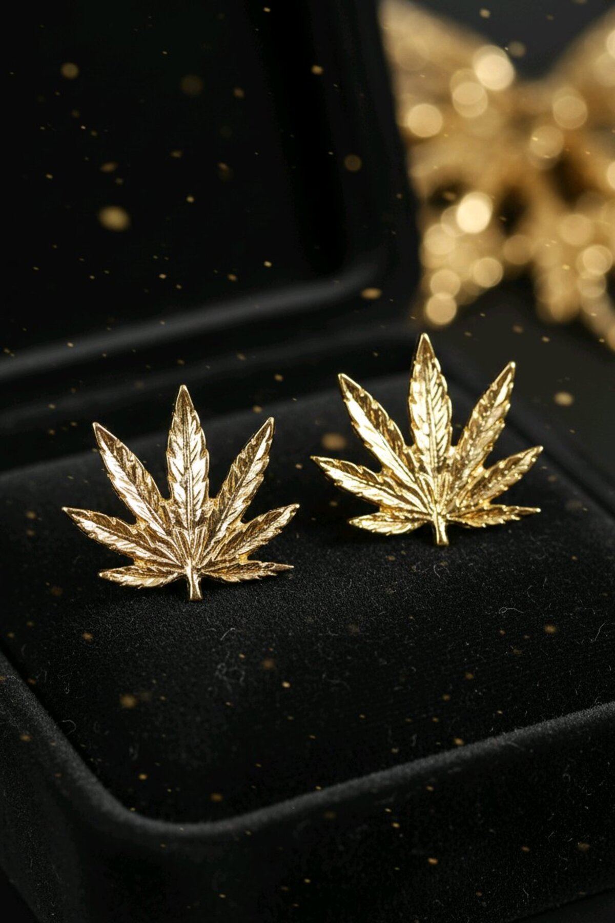 Gold Yaprak Küpe