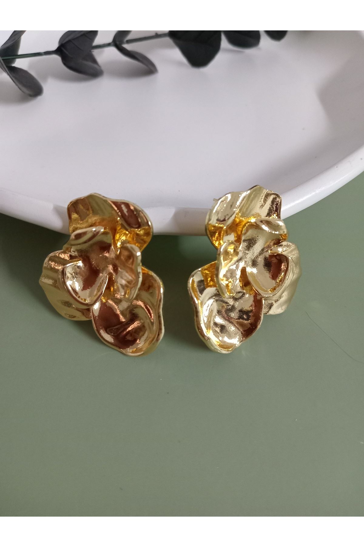 Gold Çiçek Küpe