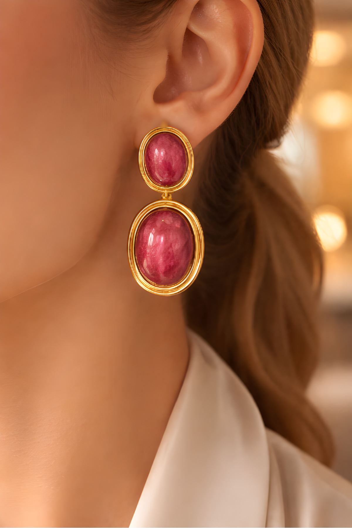 Gold Pembe Mineli Sallantılı Küpe, Hafif