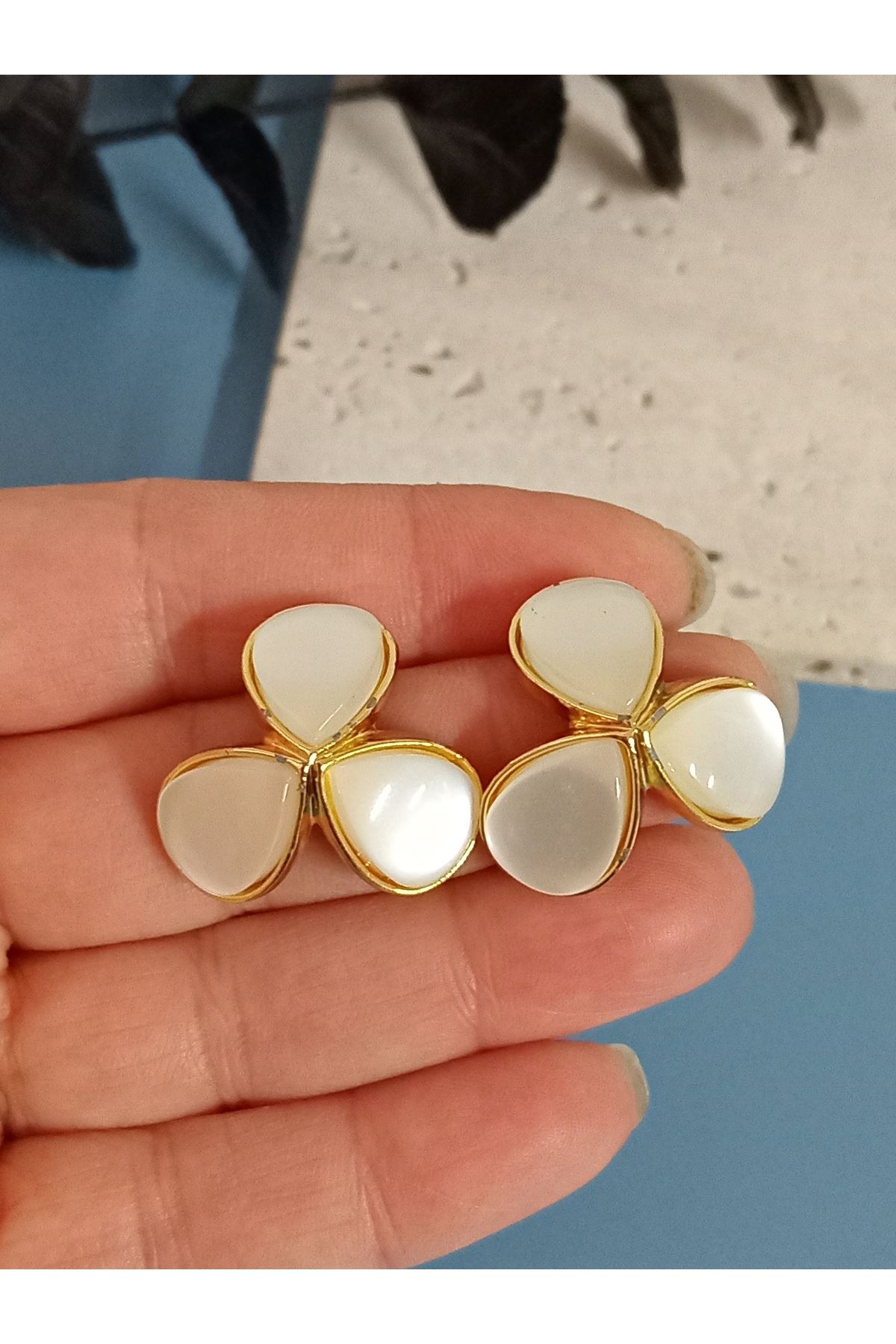Çelik Gold Beyaz Kadın Küpe