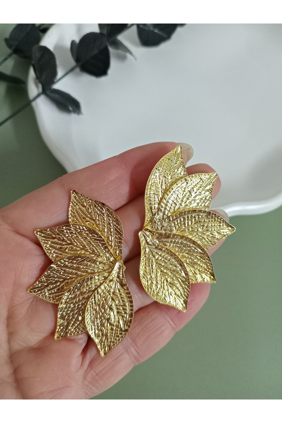 Gold Yarım Yaprak Küpe, Çok Hafif