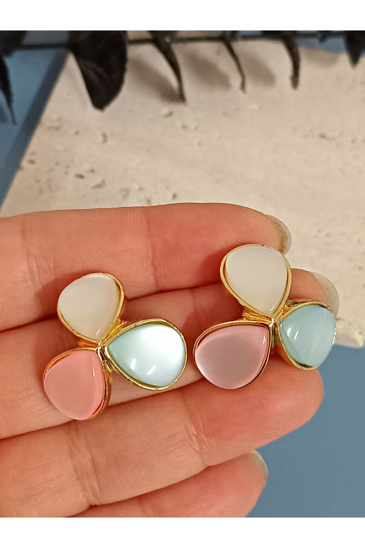 Çelik Gold Beyaz Pembe Mavi Kadın Küpe