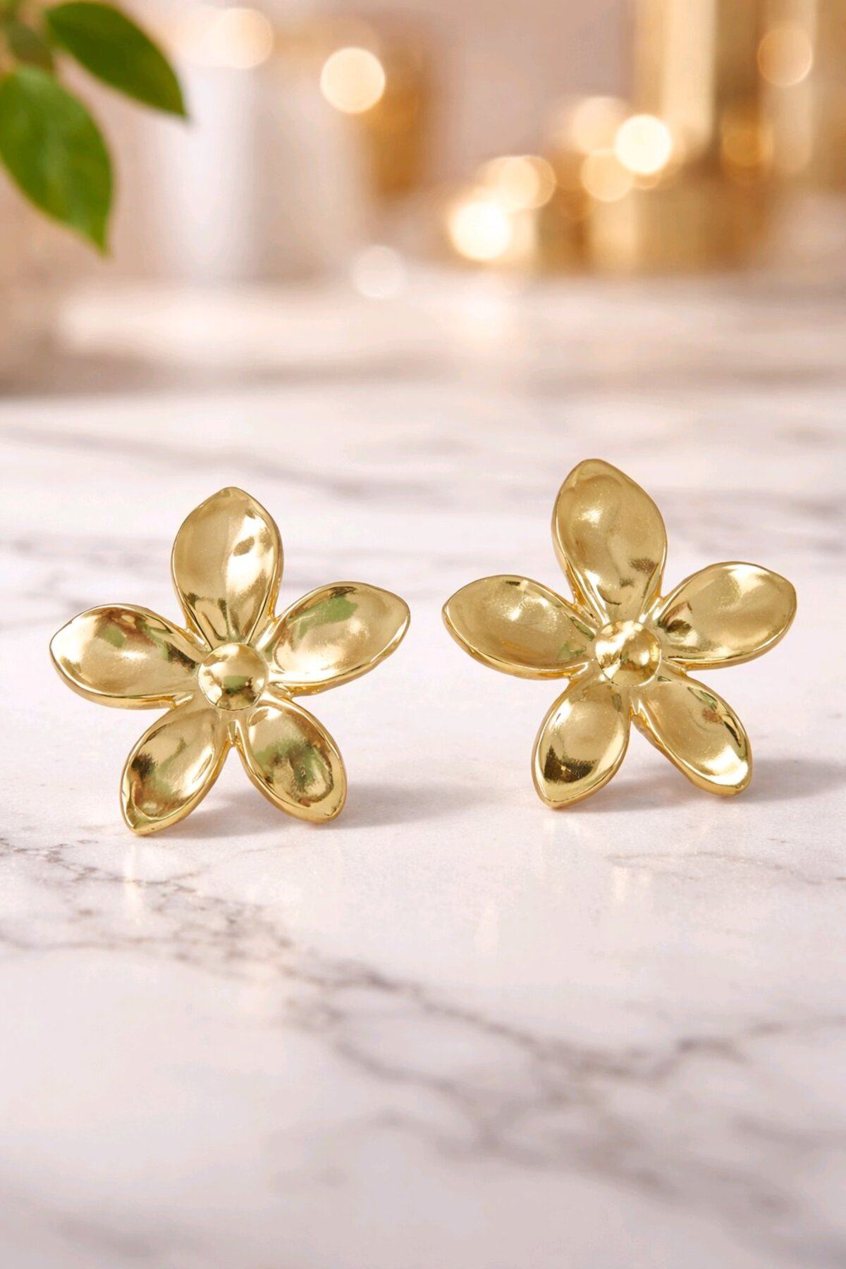 Gold Çiçek Küpe