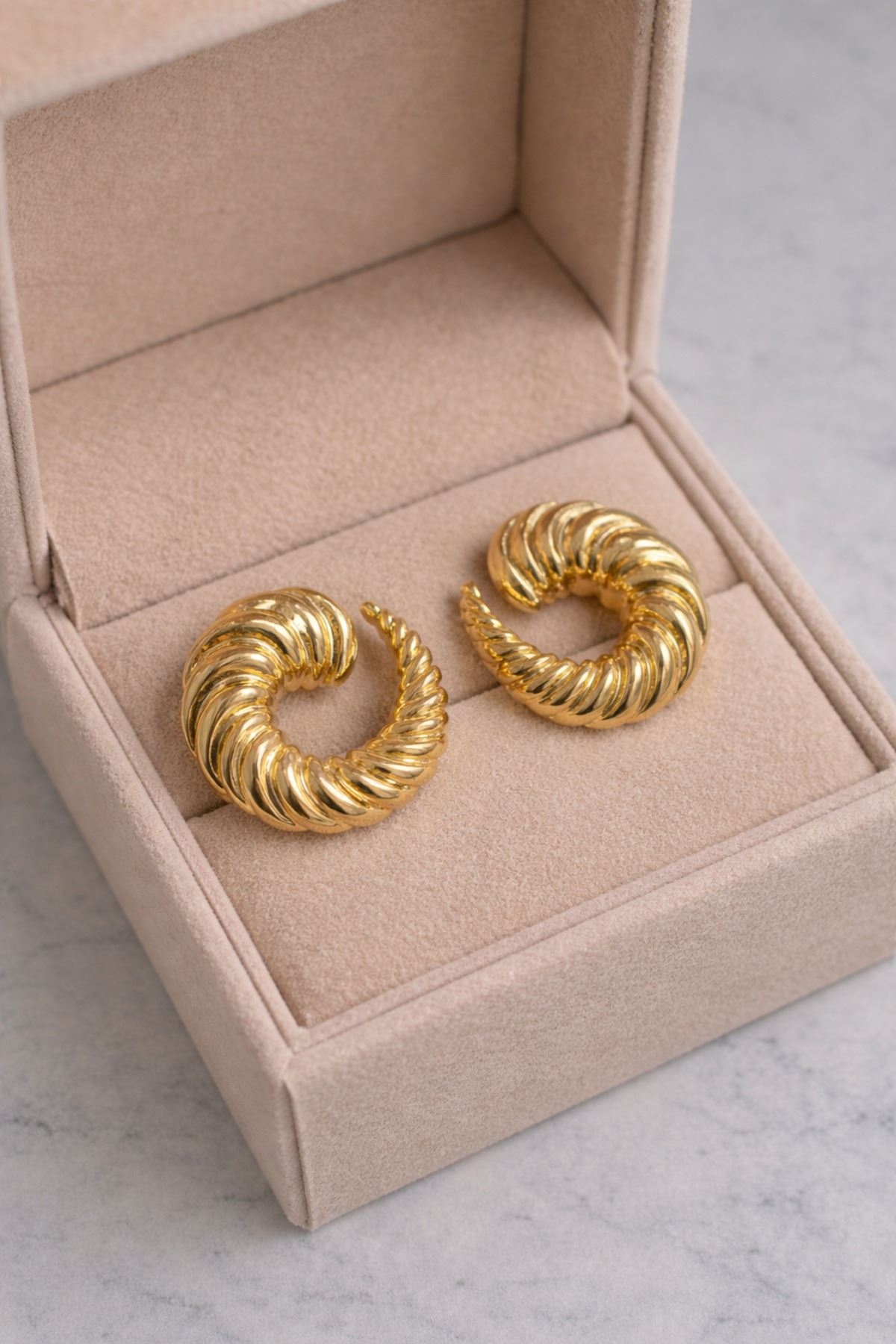 Gold Spiral Küpe