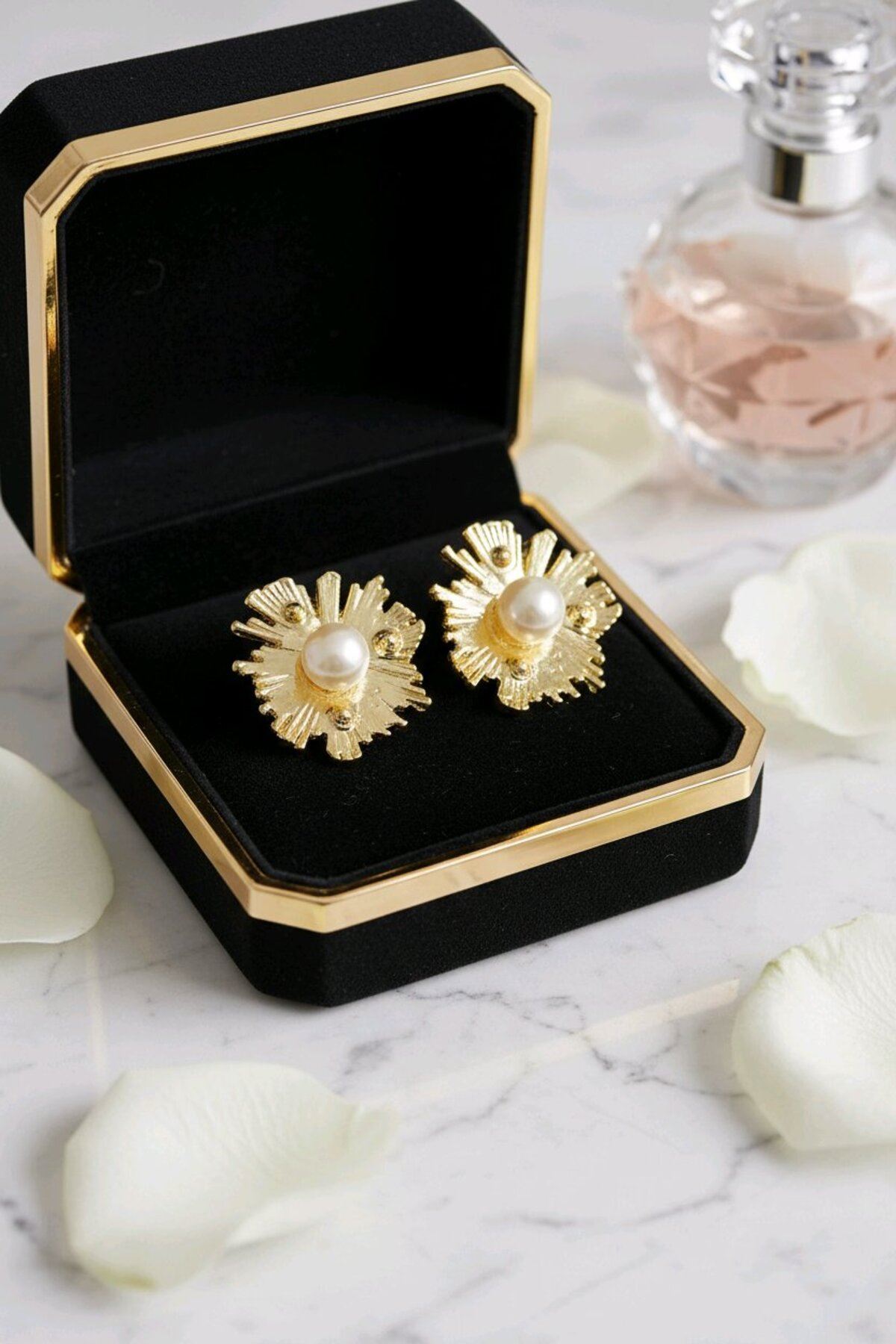 Gold İncili Küpe