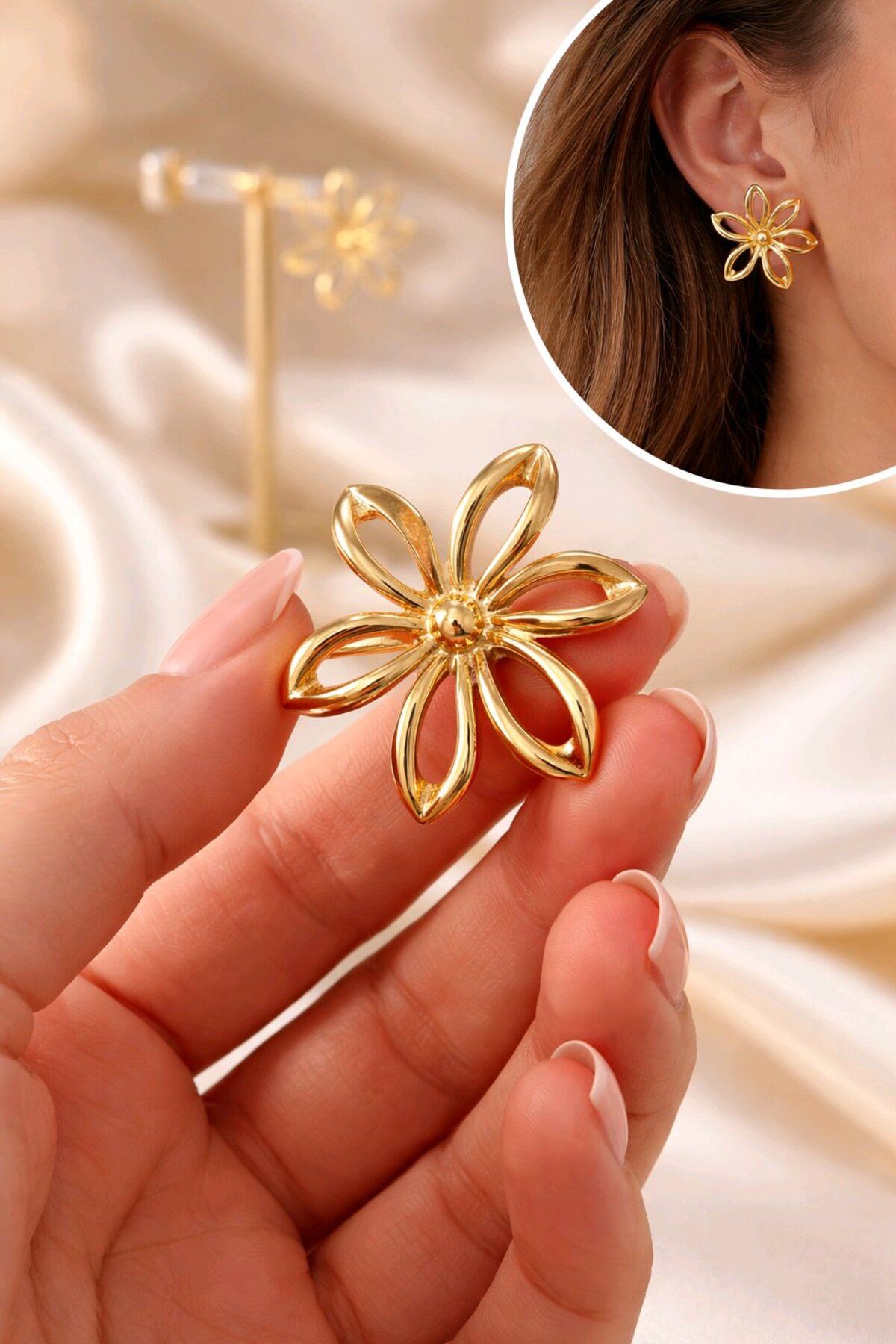Gold Bembeli Çiçek Küpe