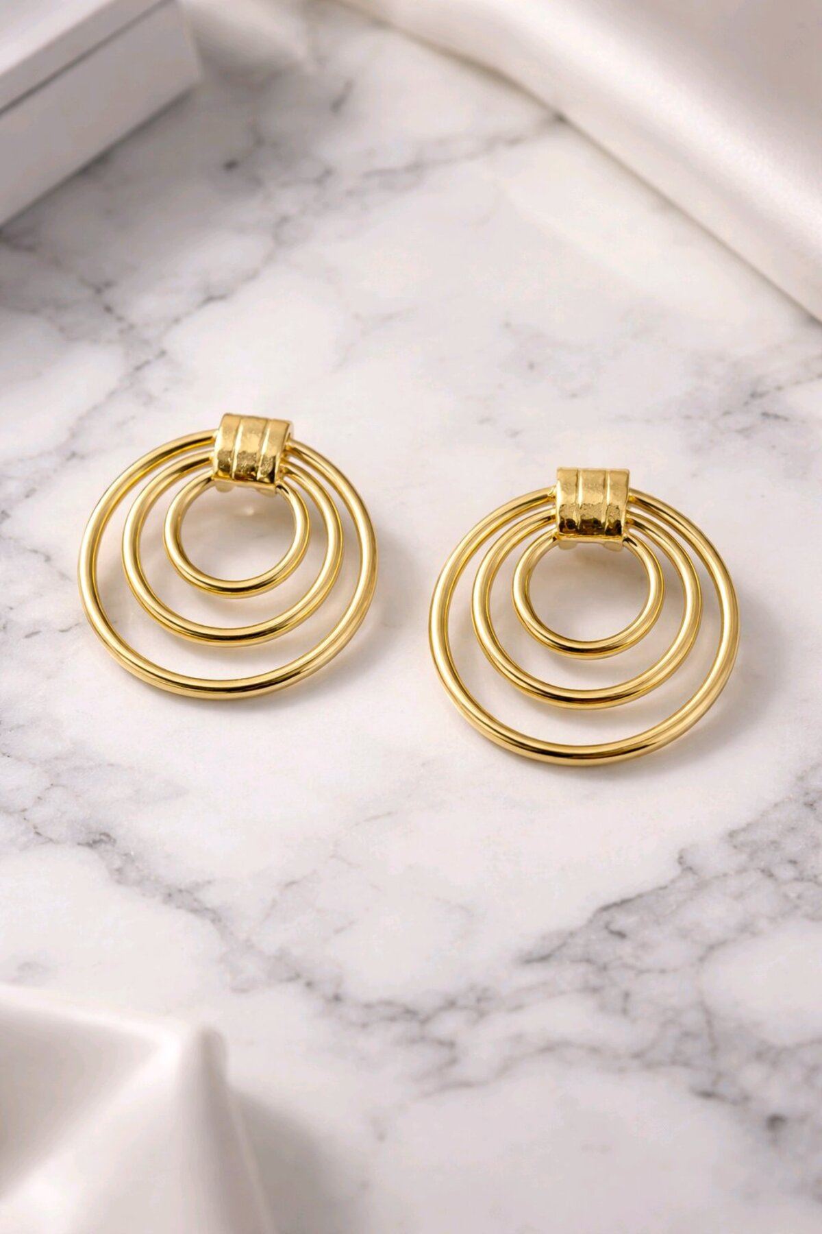 Gold İllüzyon Küpe