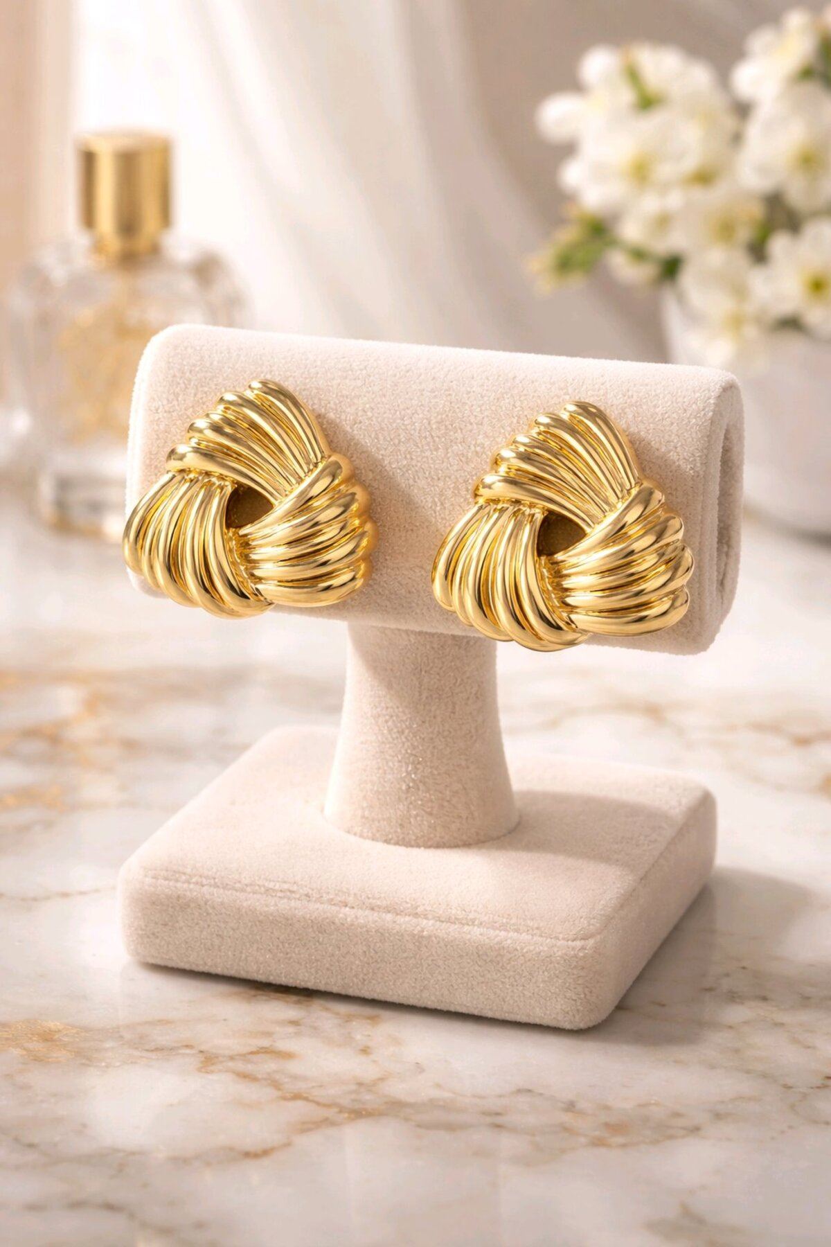 Gold Üçgen İthal Küpe, Çok Hafif