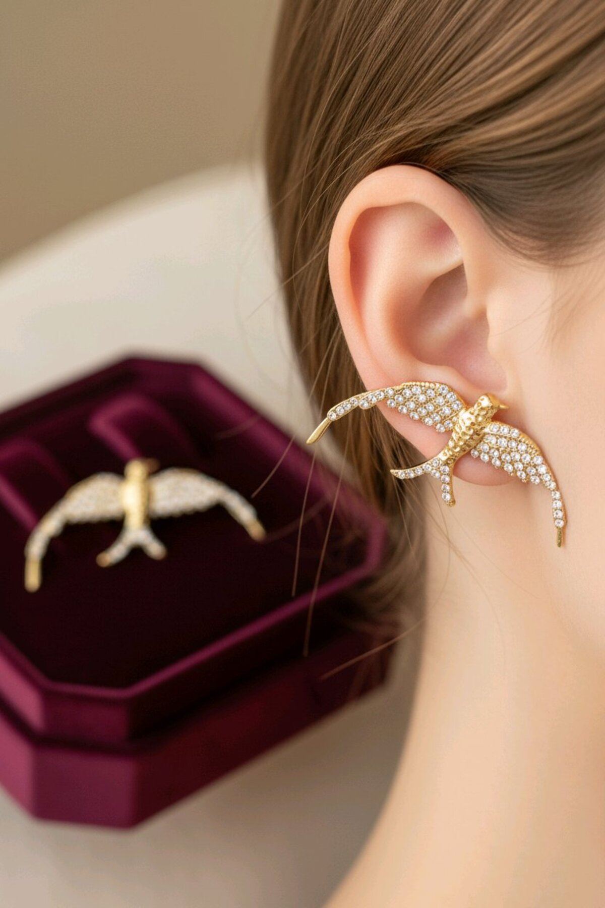 Gold Zirkon Taşlı Kırlangıç Küpe