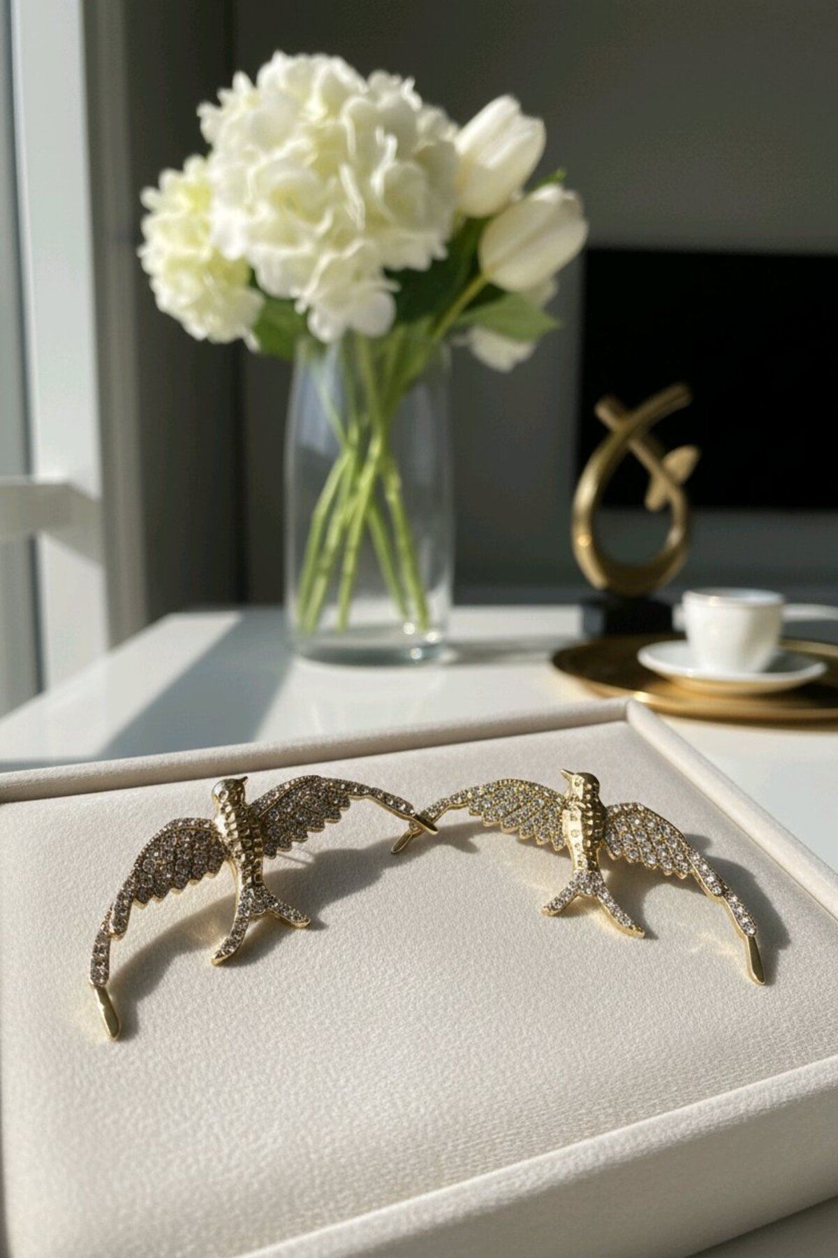Gold Zirkon Taşlı Kırlangıç Küpe