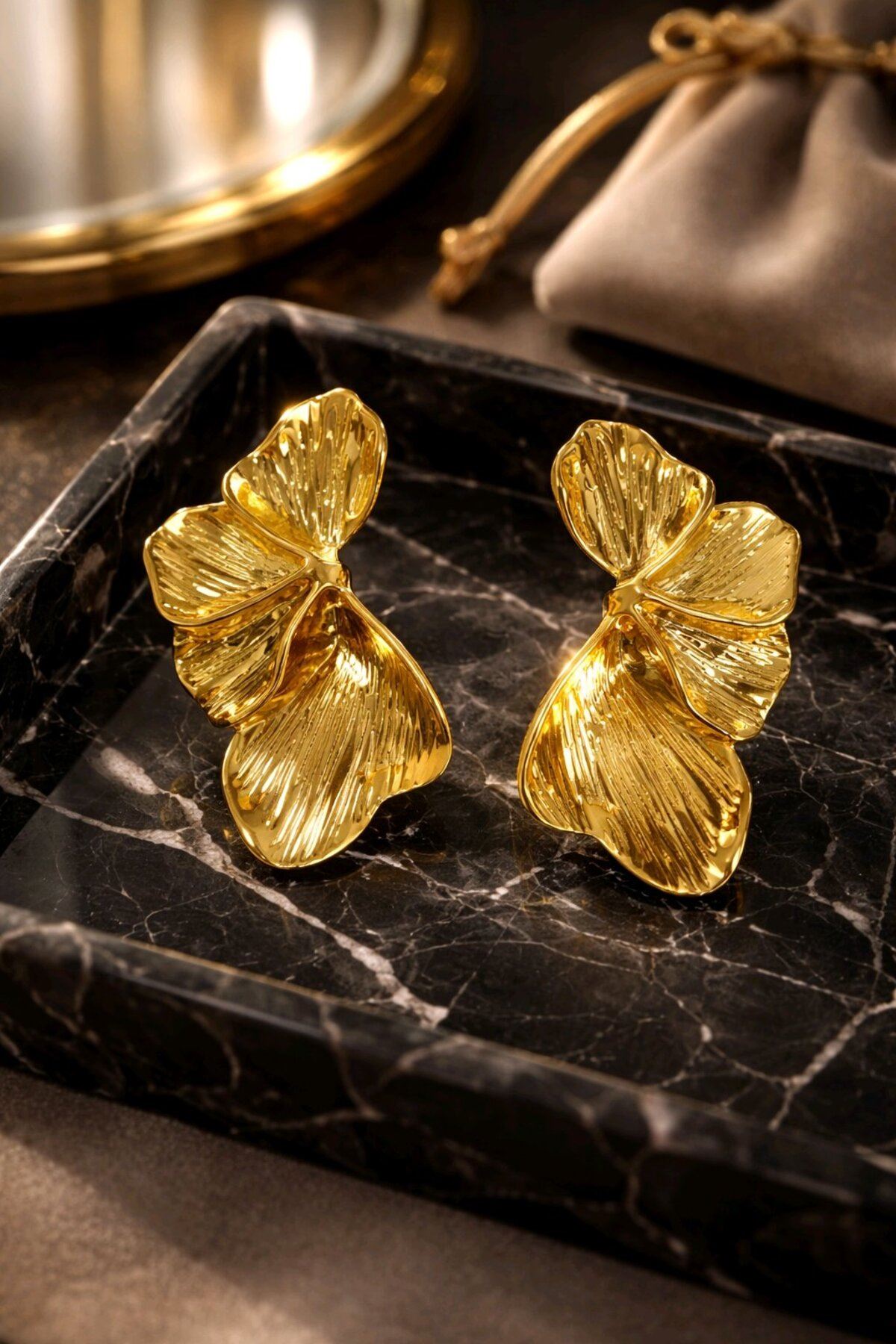 Gold Yarım Yaprak Küpe, Çok Hafif