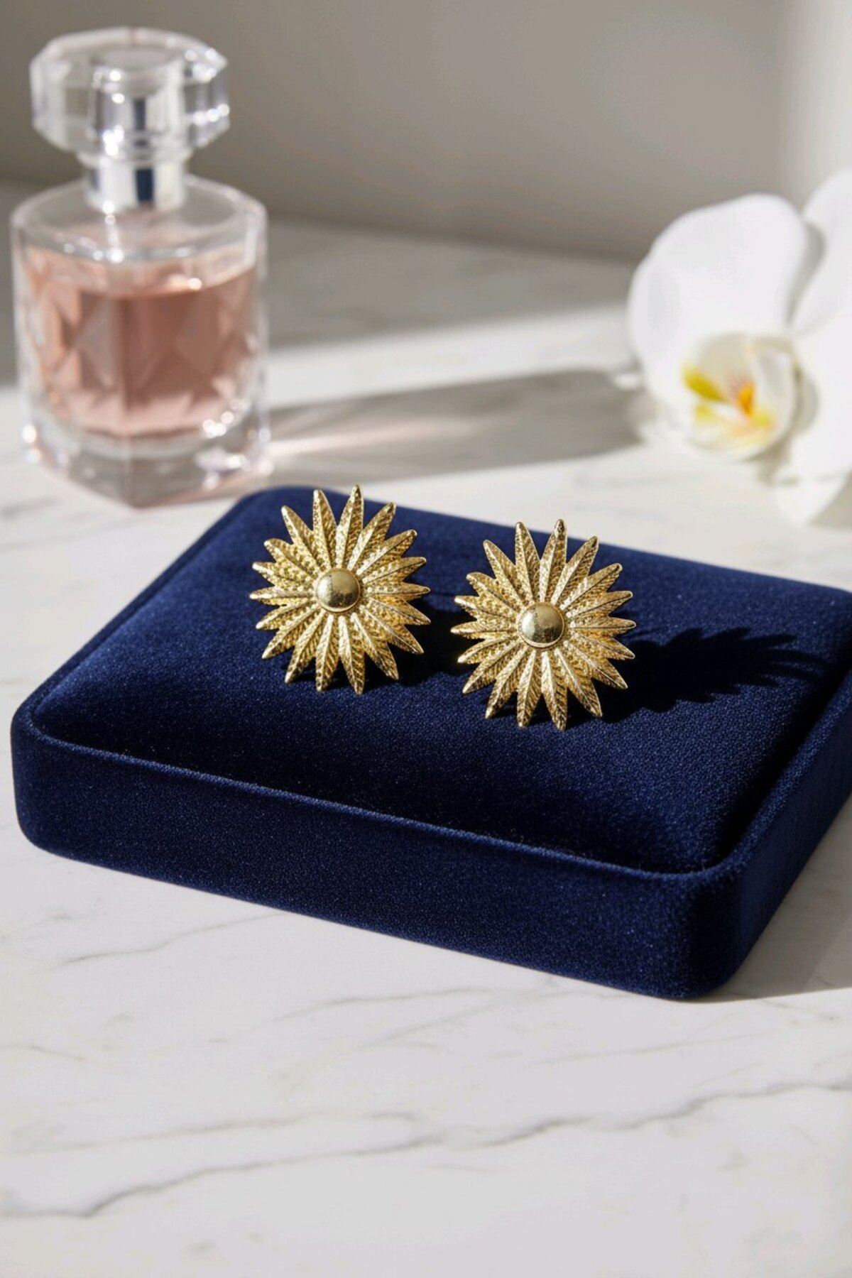 Gold Yıldız Küpe