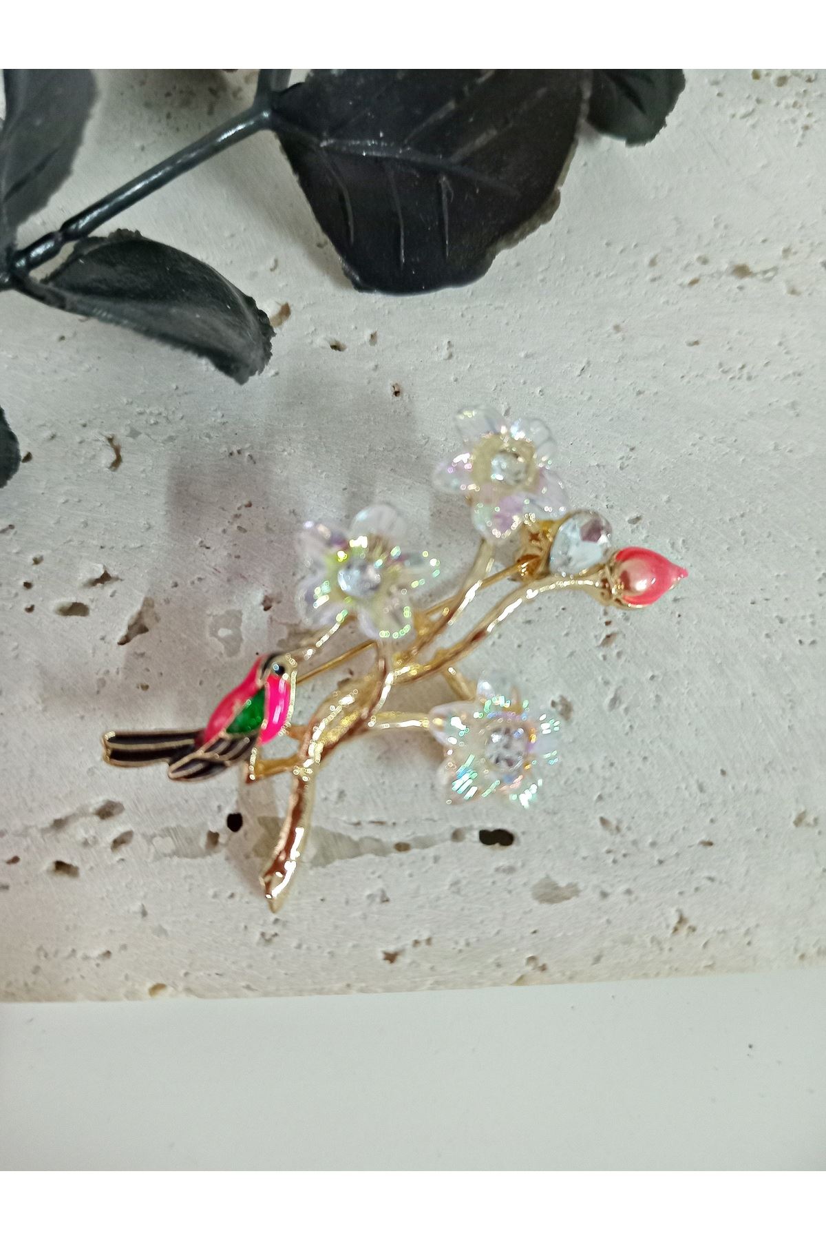 Beyaz Çiçek ve Kuş Broş