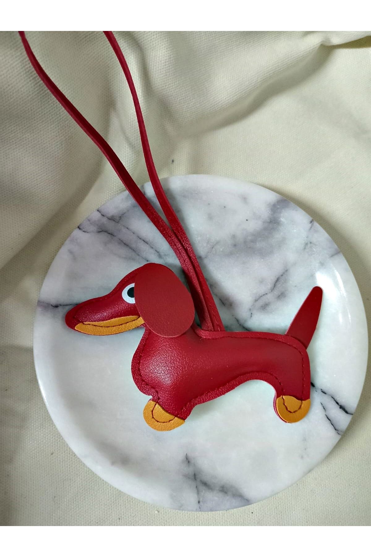 Kırmızı Köpek Çanta Aksesuarı