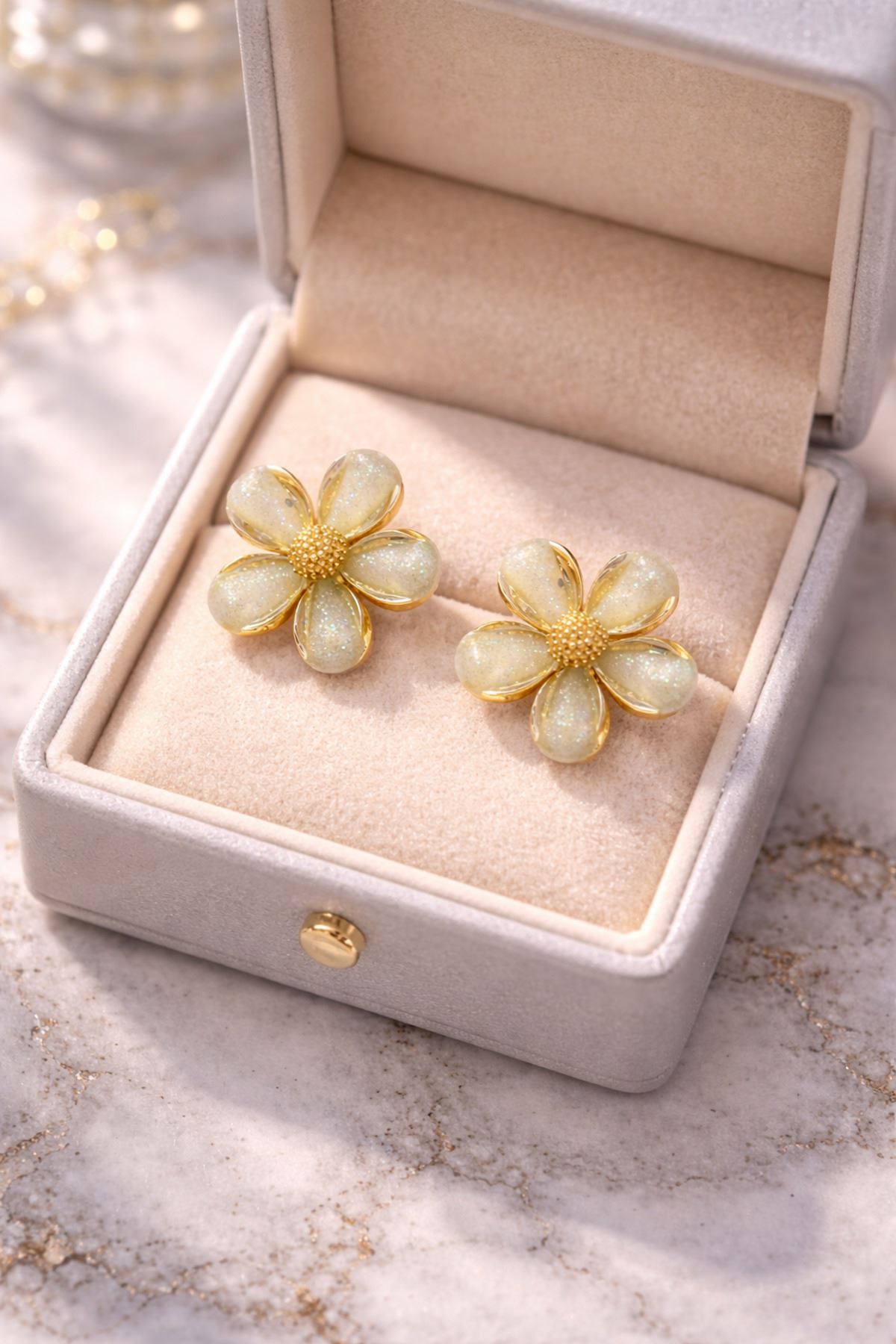 Gold Su Yeşili 2cm Şeffaf Çiçek Küpe İthal