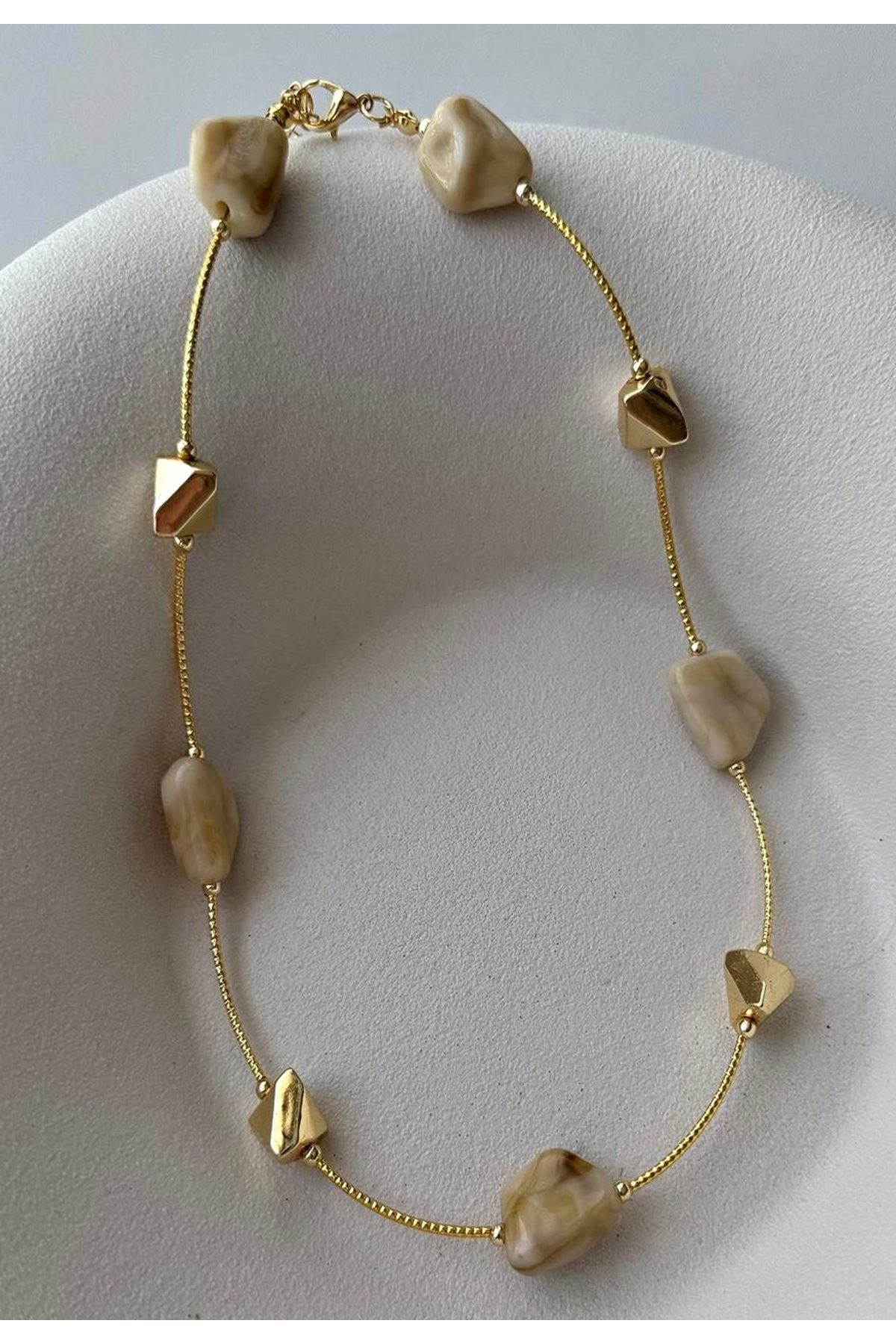 Krem Taşlı Gold Kadın Kolye
