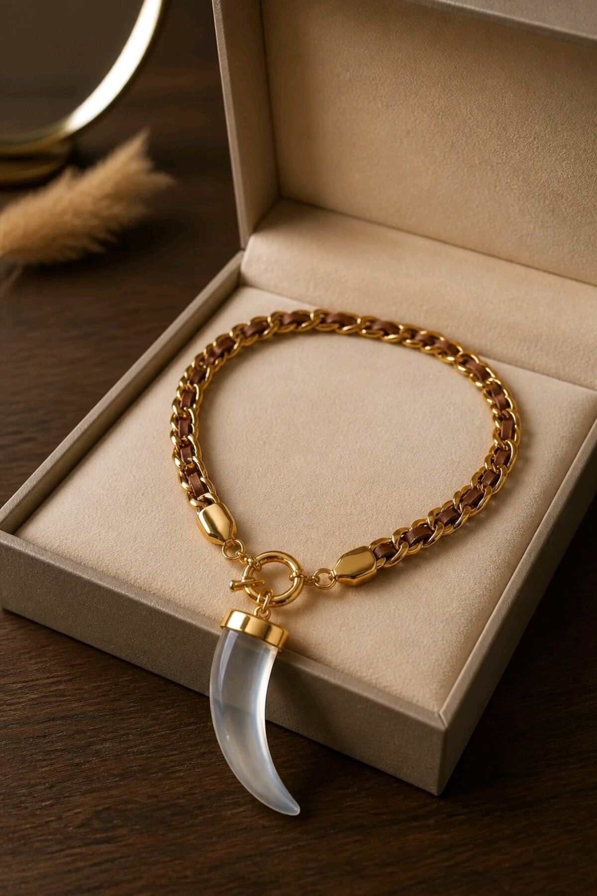 Şeffaf Fildişi Gold Elegant Tarz Kolye
