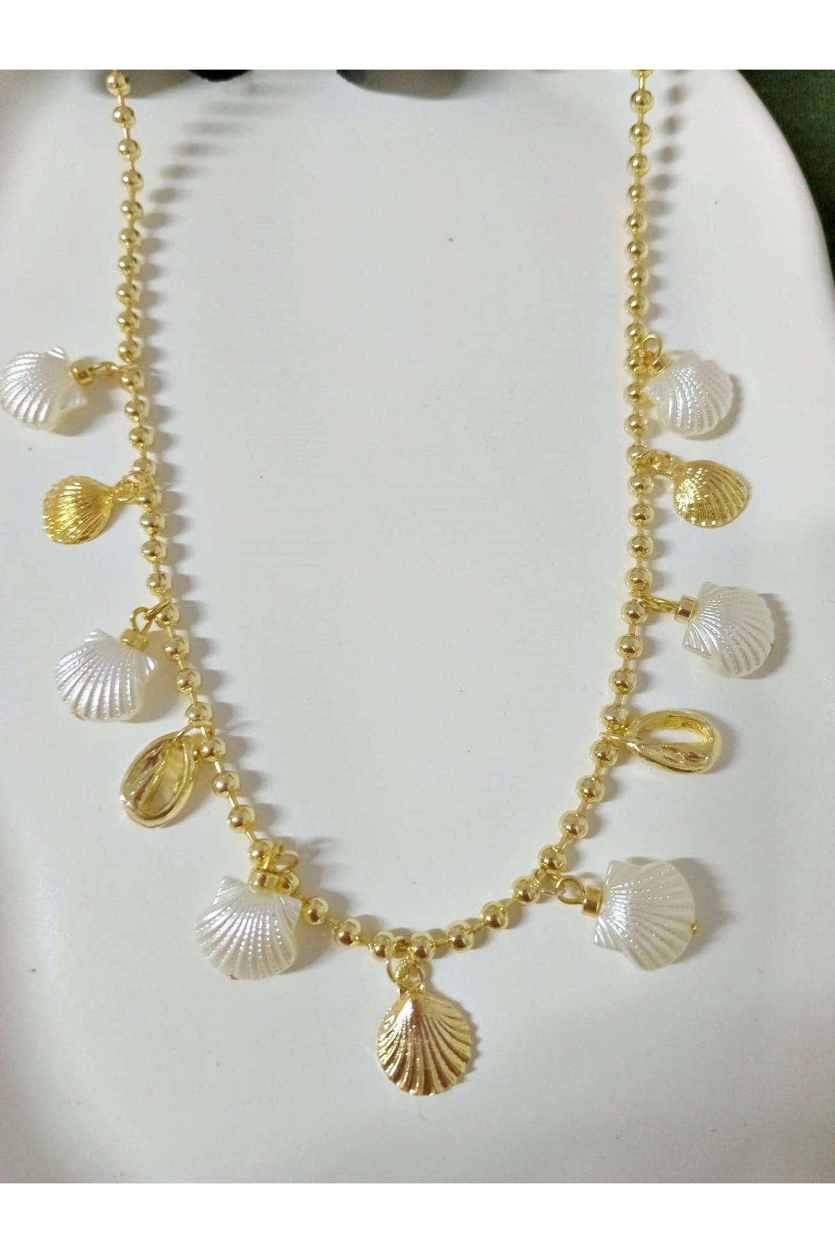 İncili Midye Charmlı Elegant Plaj Kolye
