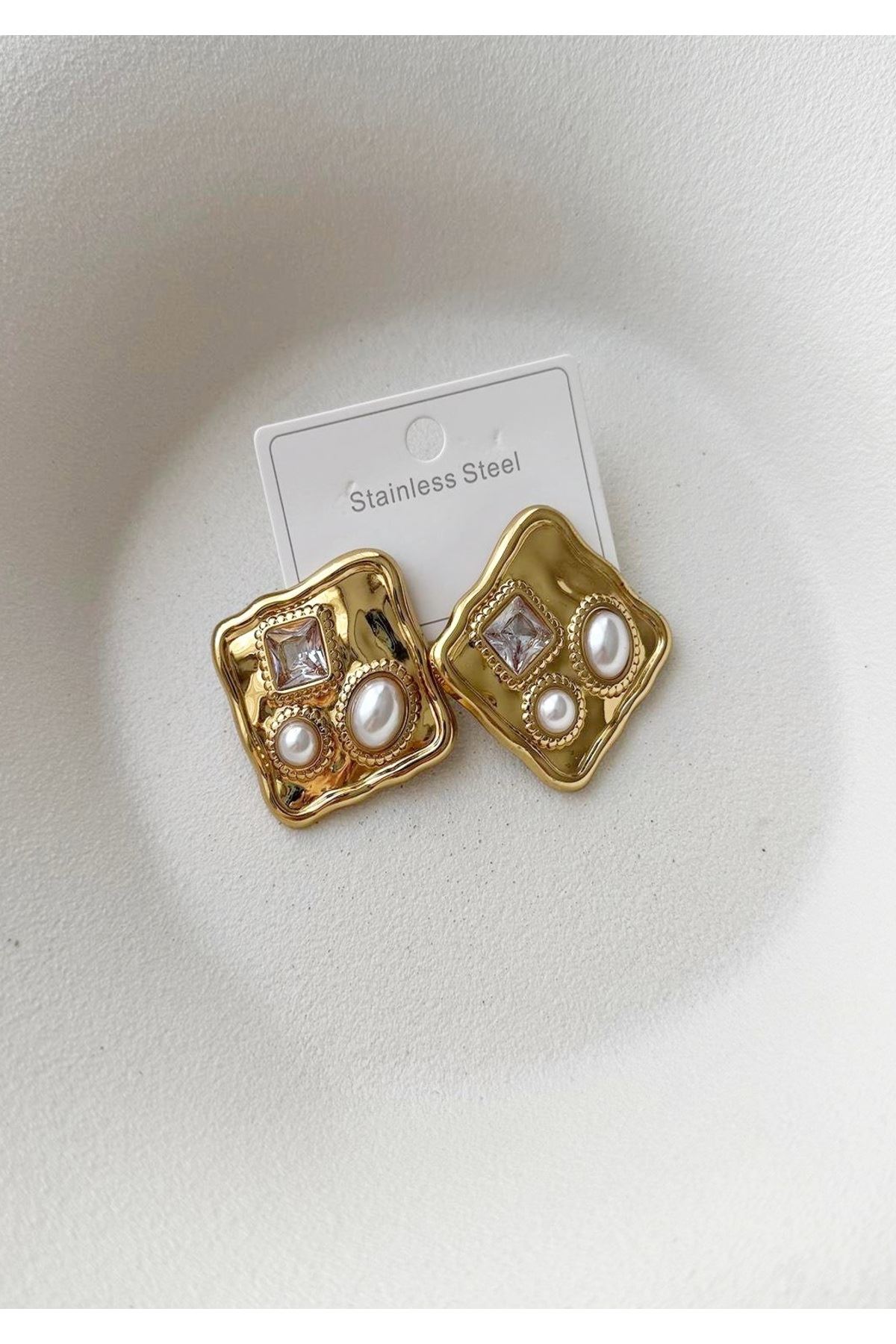 Çelik Gold Beyaz Taşlı Kare Büyük Küpe