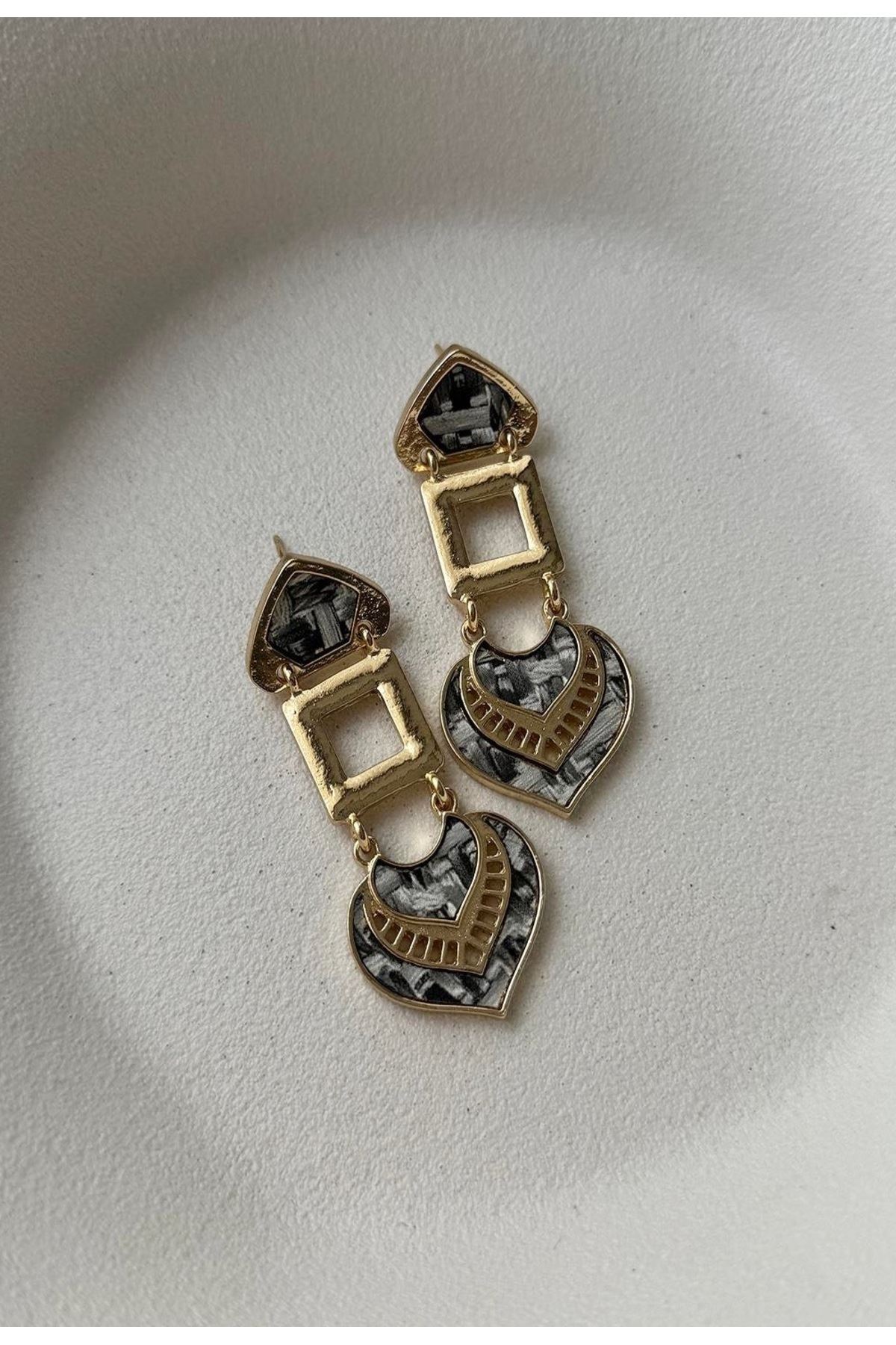 Gold Siyah Tonlu Etnik Hafif Küpe