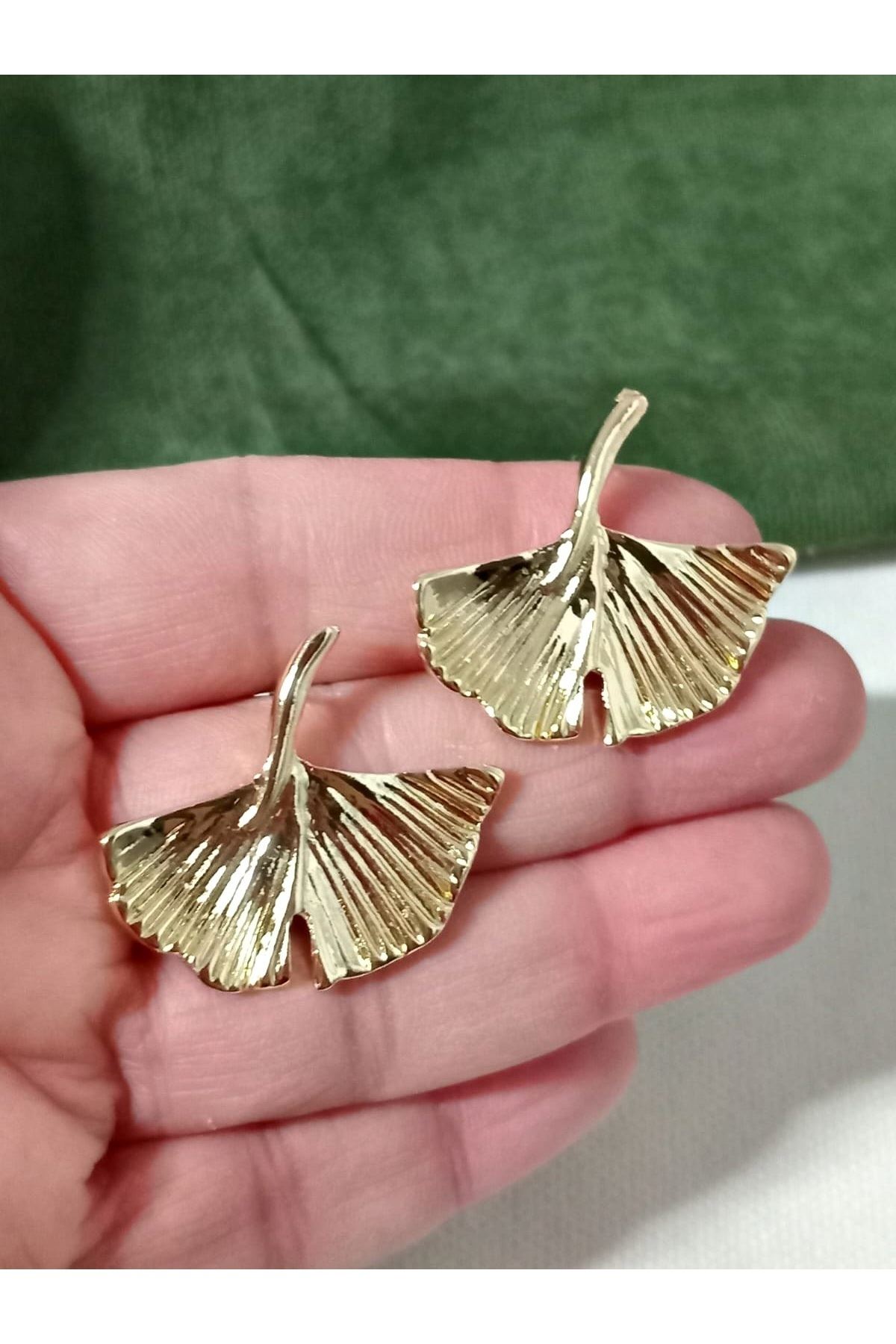 Kızılcık Şerbeti Gold Yaprak Gingko Küpe Vintage