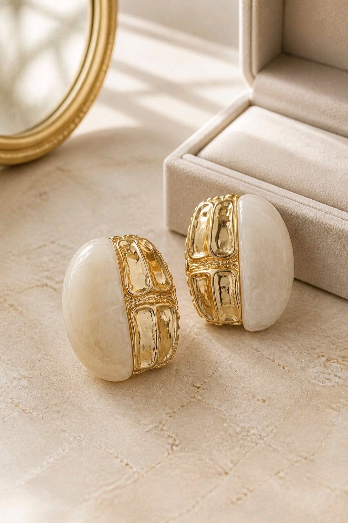 Marka Model, Gold Krem Büyük Küpe
