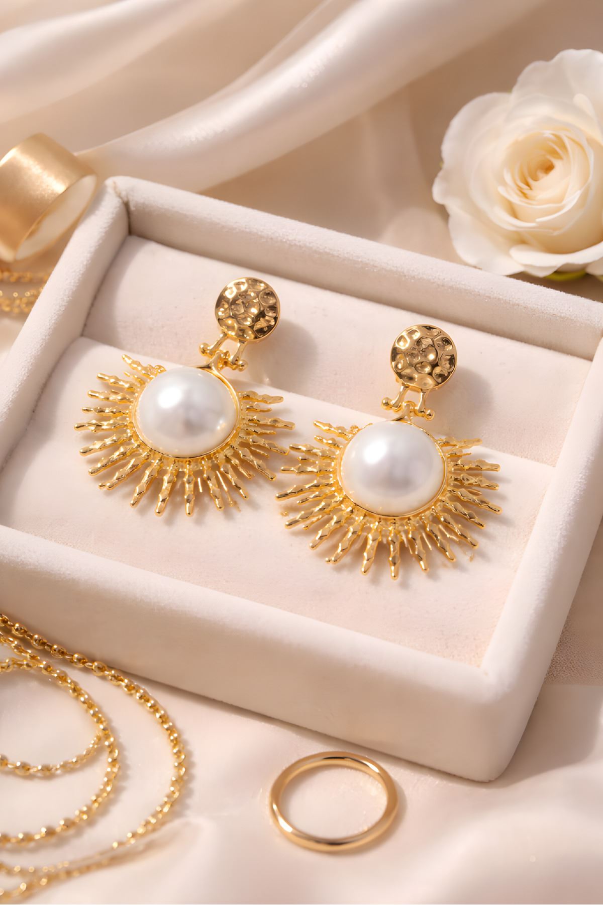 İnci Güneş Gold Hafif Kadın Küpe